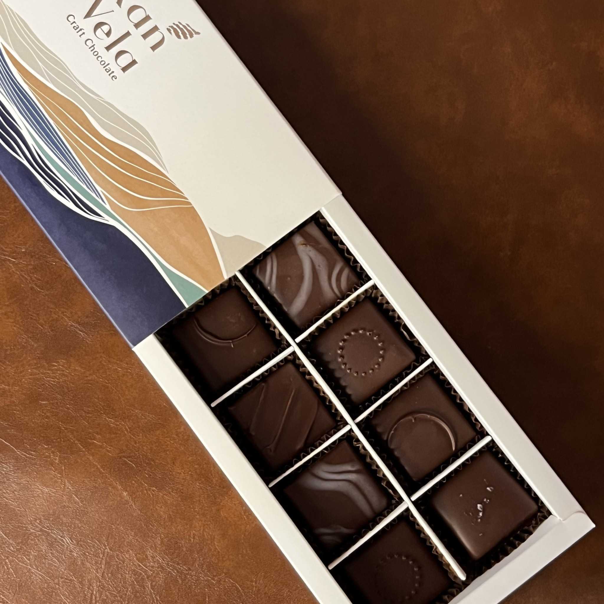 Bonbons Chocolate Praline บงบงช็อกโกแลตสอดไส้พาลีน 10pcs.