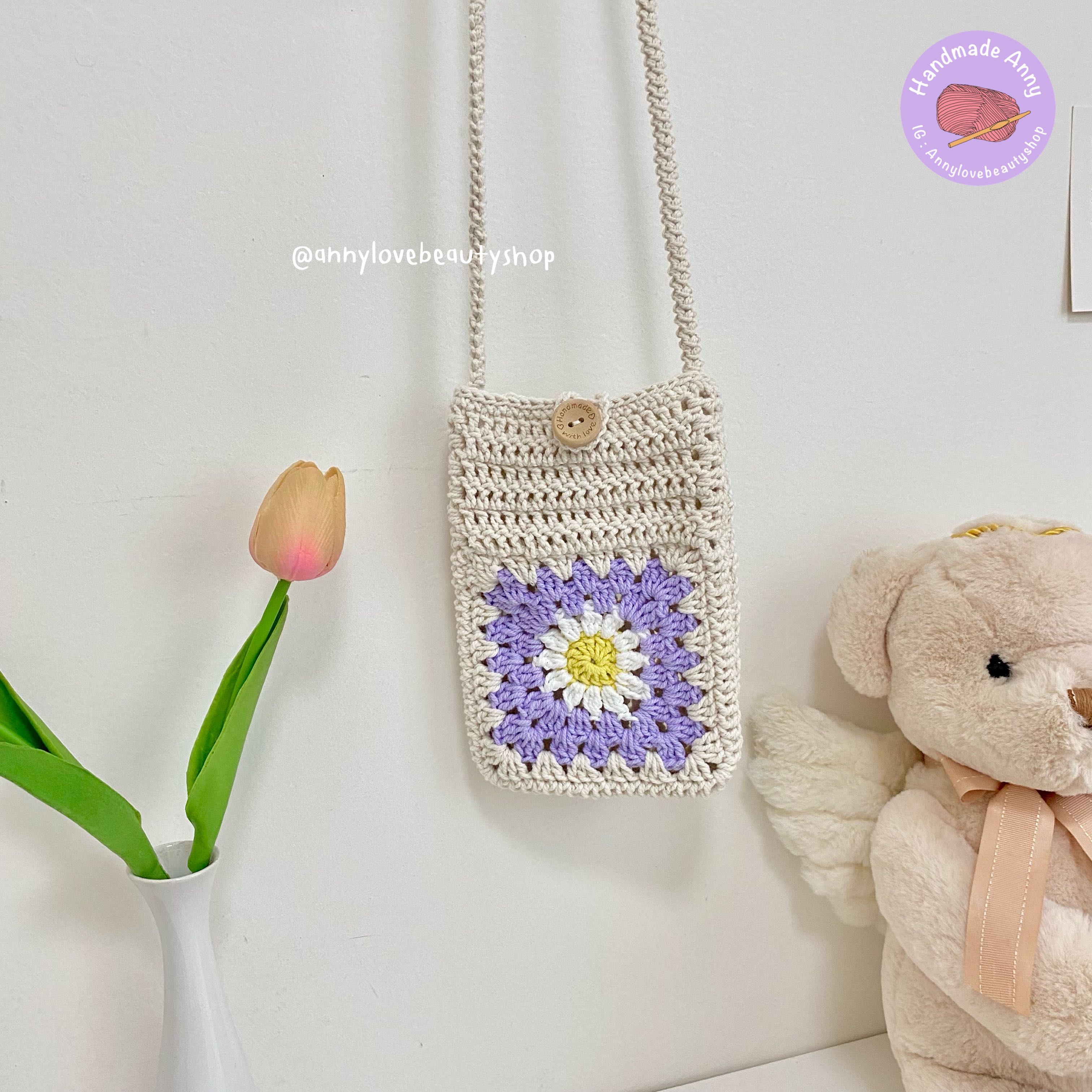Handmade 💜 กระเป๋าใส่โทรศัพท์ถักไหมพรม ลายดอกเดซี่ 