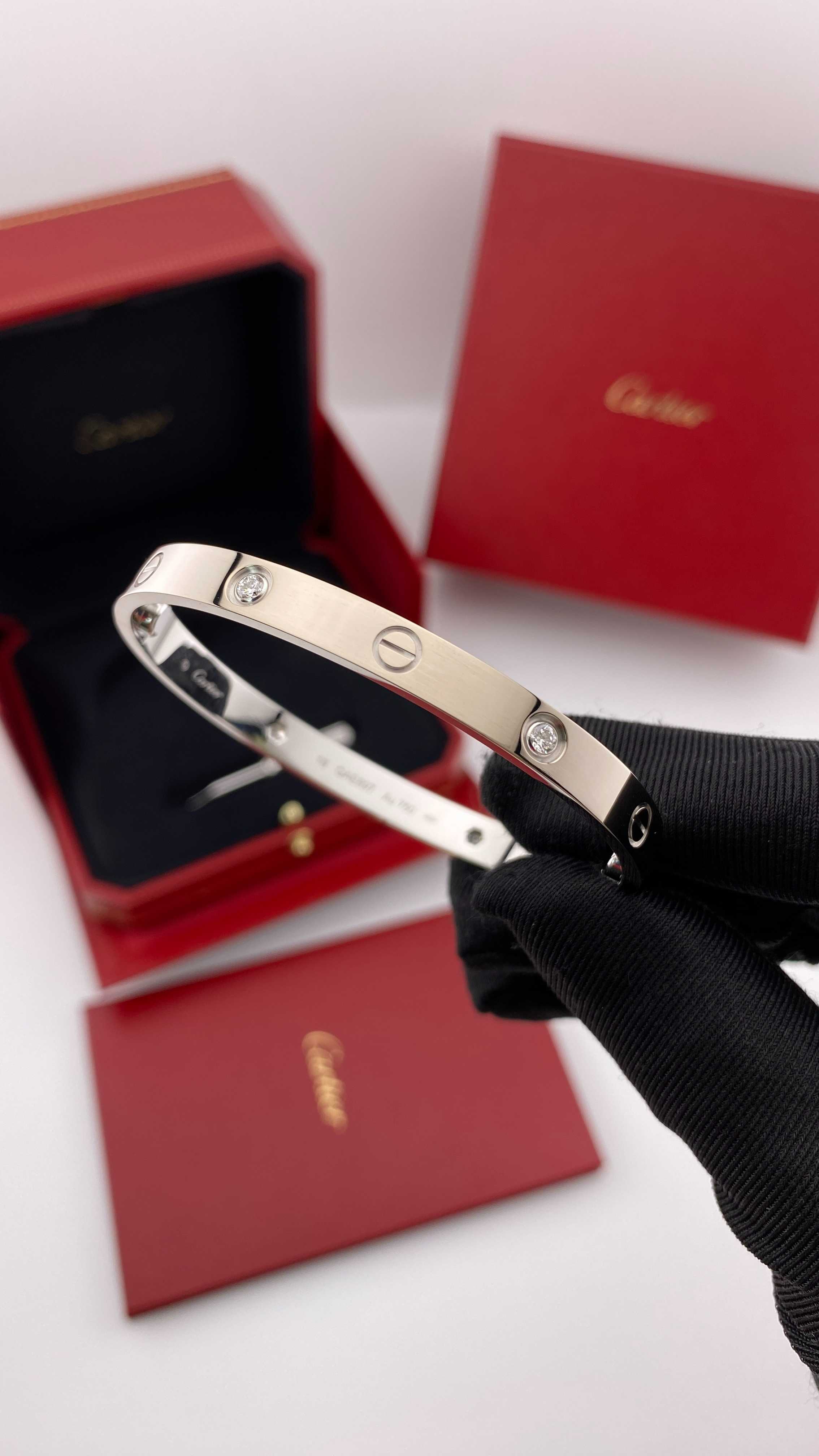 (sz 18) Cartier LOVE 4 Diamonds Bangle_White Gold 18k