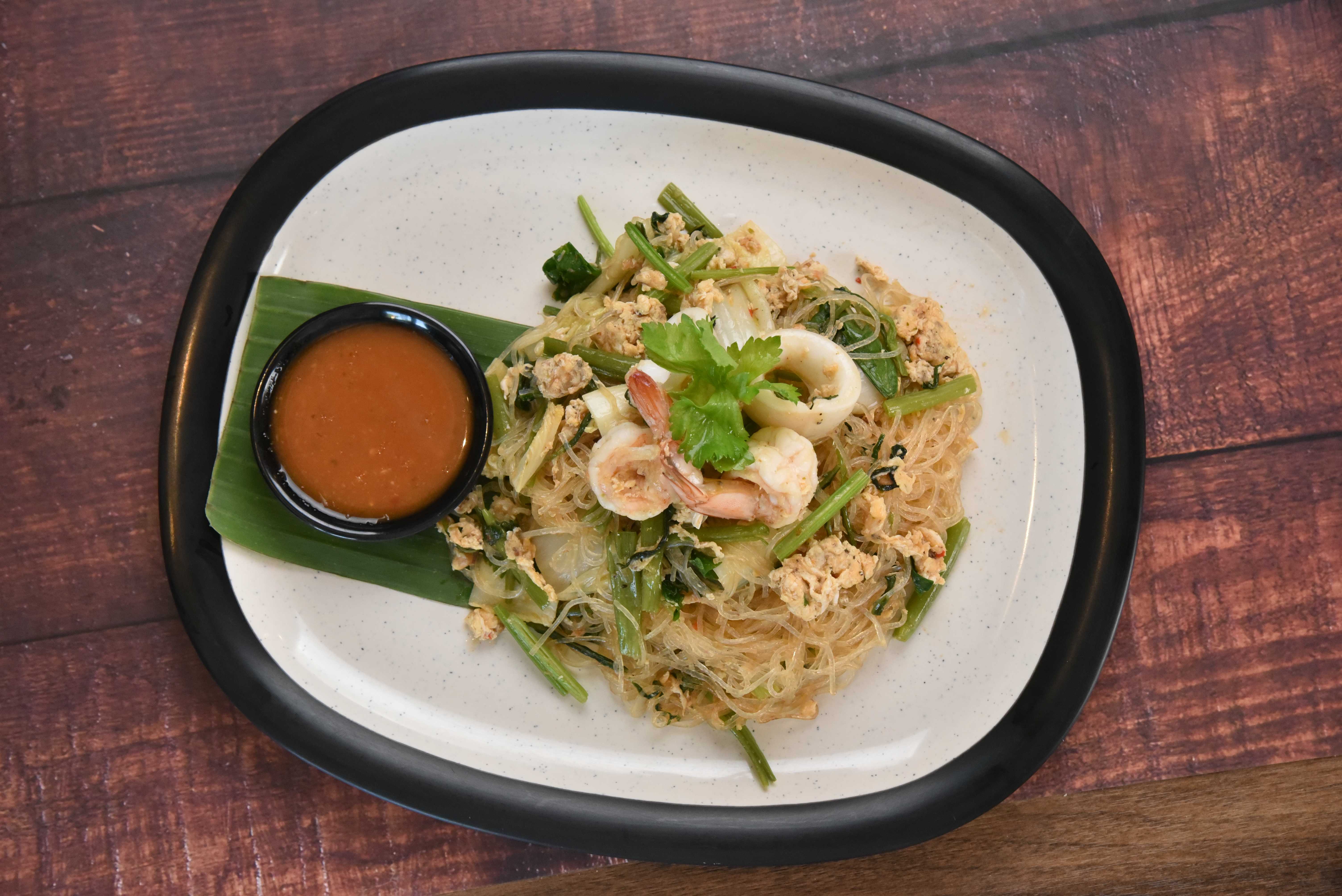 สุกี้ทะเล (น้ำ/แห้ง)