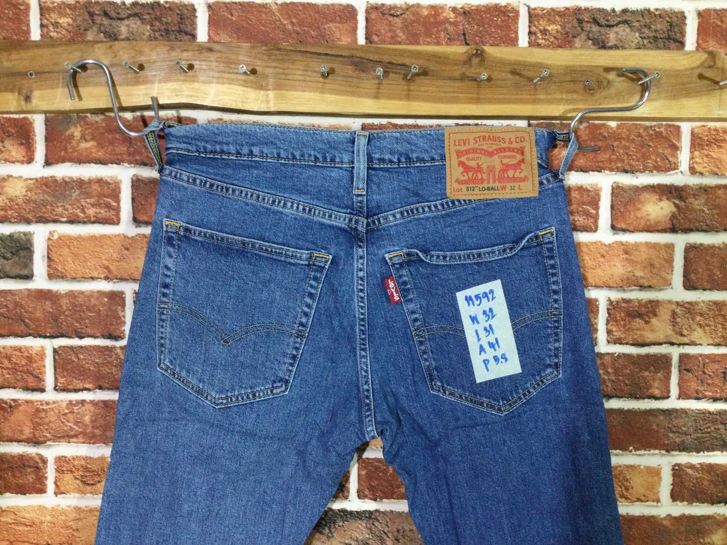 รหัส11592 Levi's512(ตรงป้าย) (ผ้ายืด) (DS) (สีทูโทน) Made in Pakistan  เลขกระดุมลาง วัดจริง เอว32