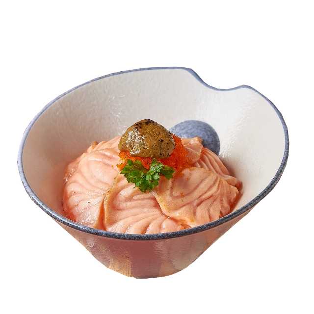 ข้าวหน้าแซลมอนเบิร์นซอสมันปู