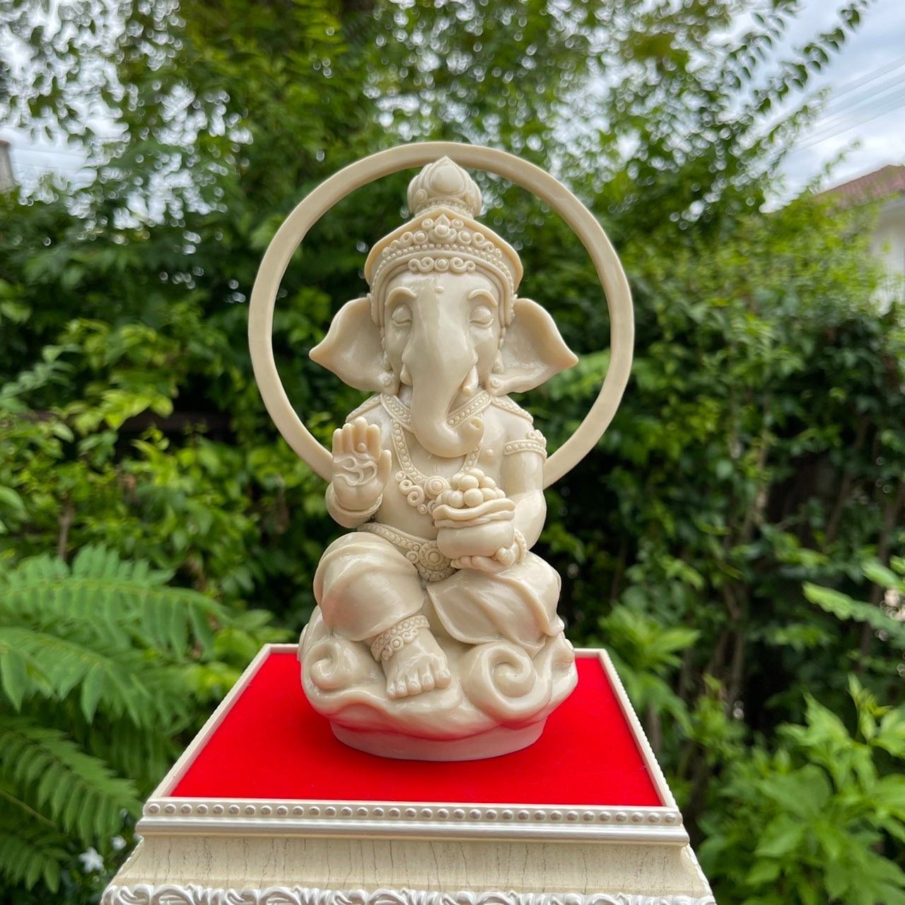 ปางประทานพร เสวยสุข(งาช้างเฉพาะองค์)