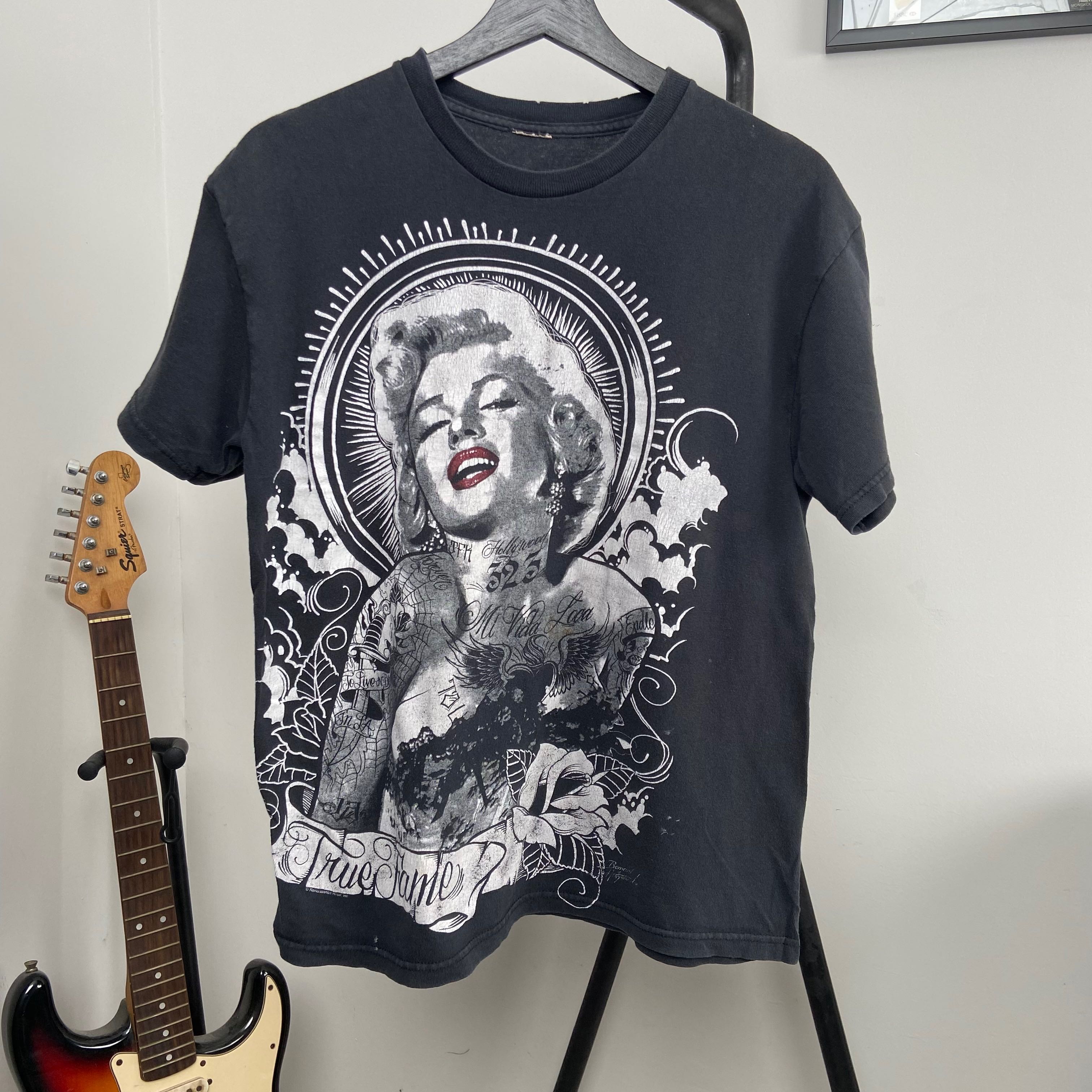 Marilyn Monroe  size M (19.5/25)