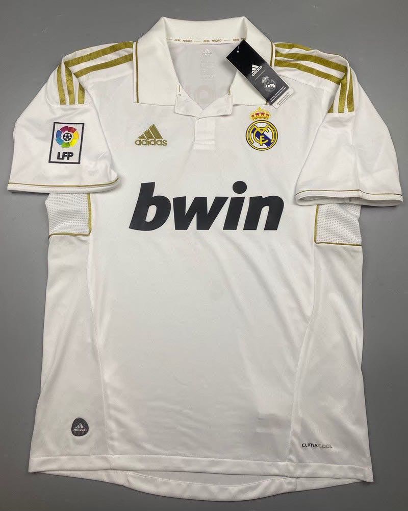 เสื้อย้อนยุค รีล มาดริด เกรดแฟนบอล 