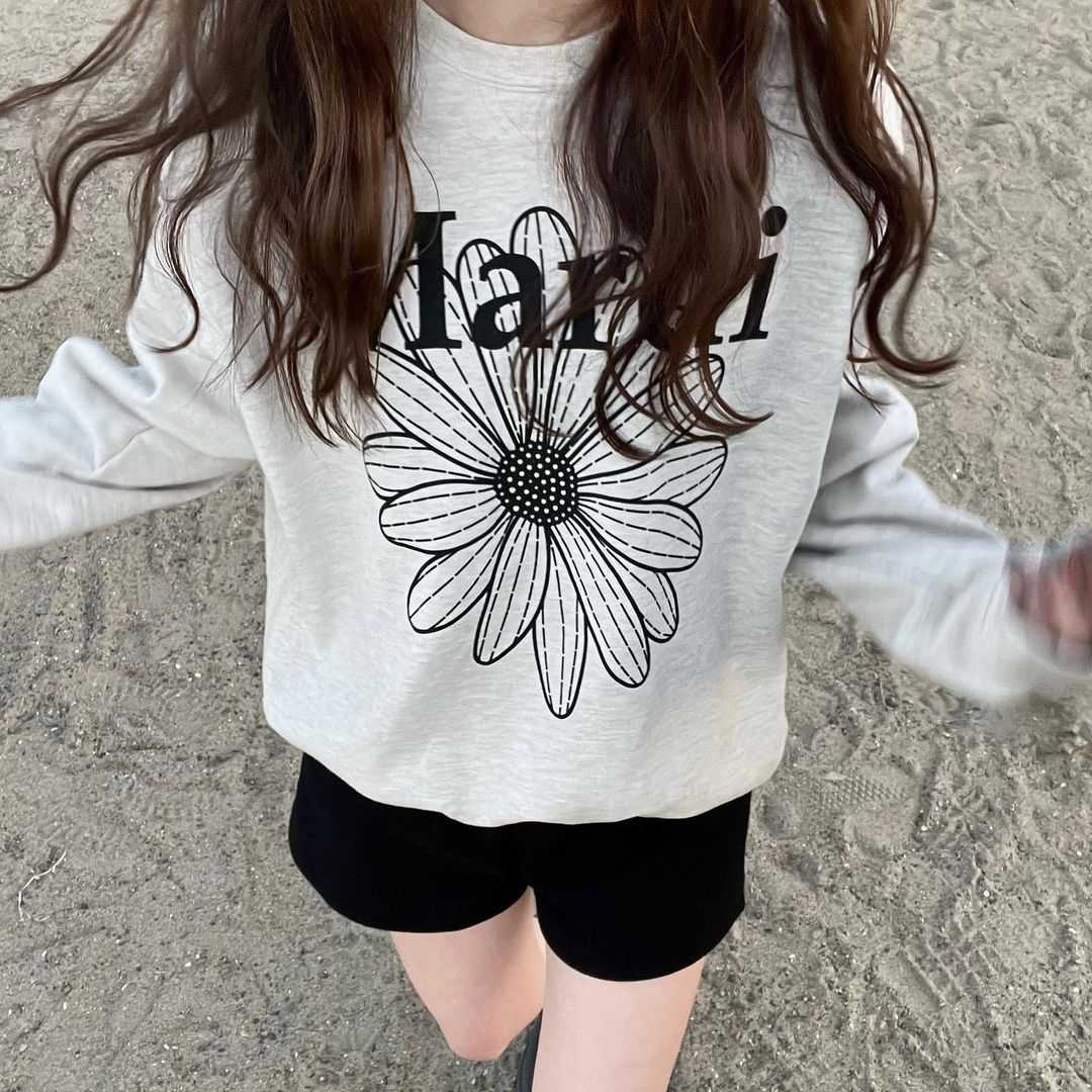 🔥 สินค้าพร้อมส่ง🔥 Mardi Mercredi Sweatshirt Flowermardi - OATMEAL BLACK