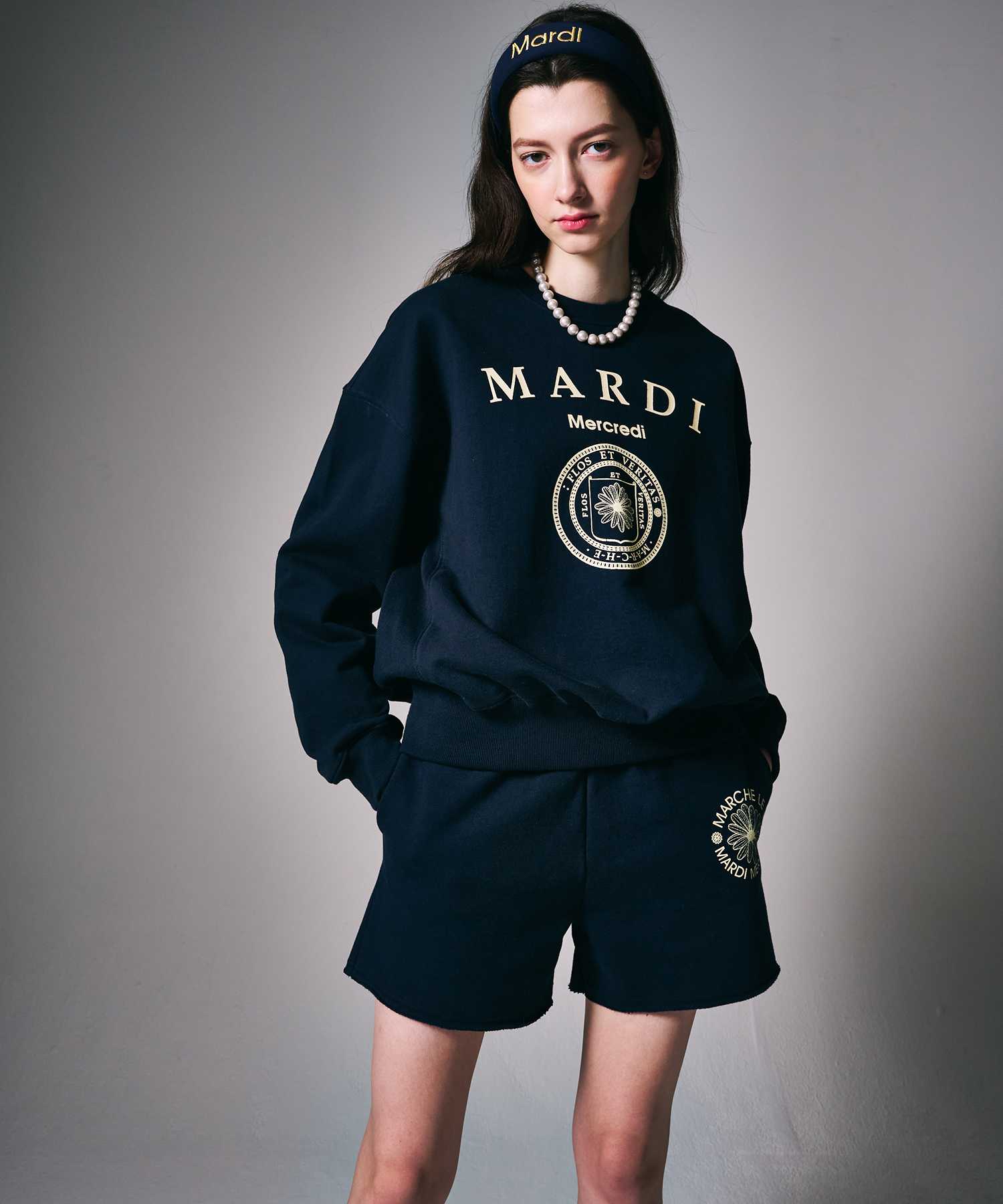 🔥 สินค้าพร้อมส่ง🔥 Mardi Mercredi Sweatshirt Flowermardi - OATMEAL BLACK