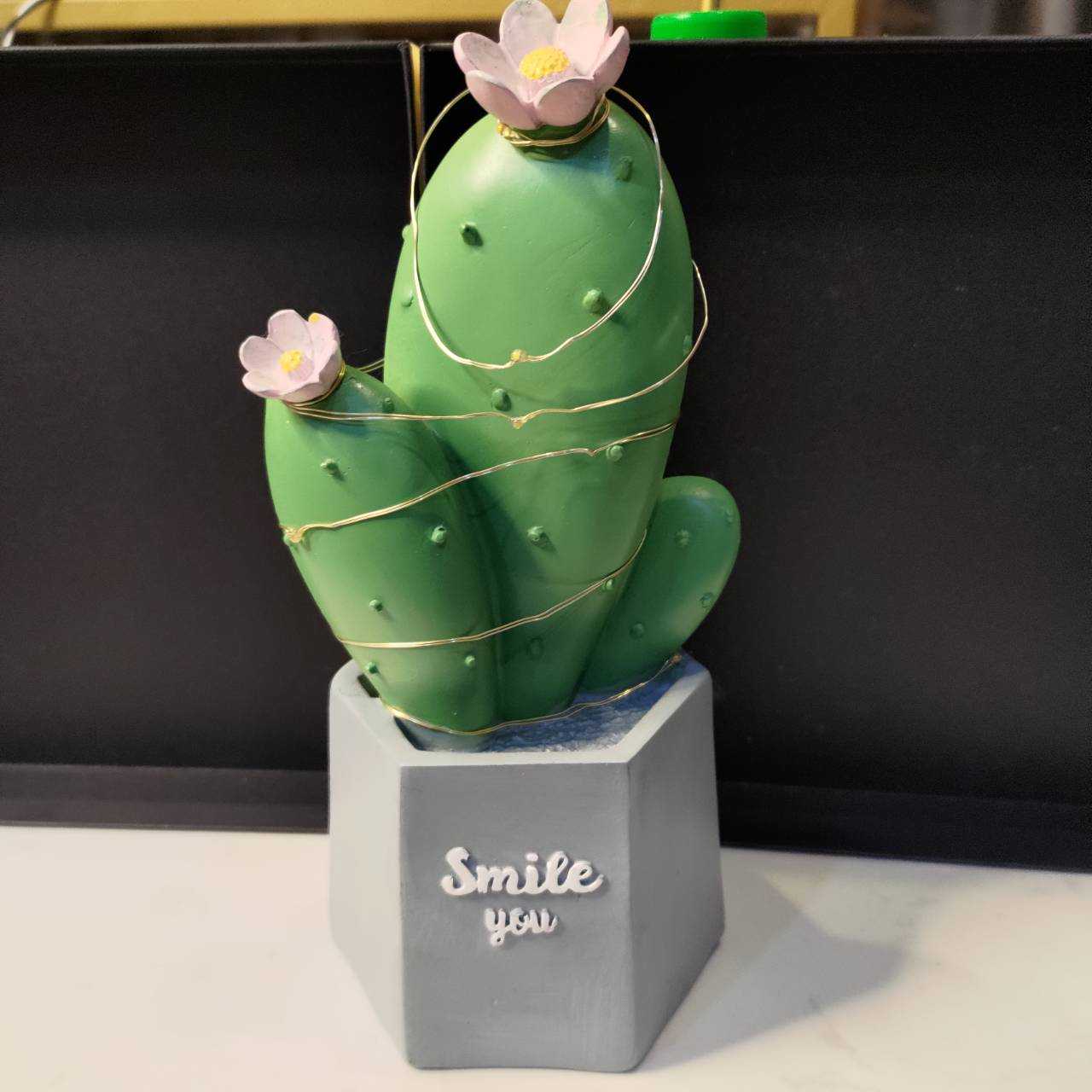 น่ารัก Cactus Night เรซิ่น LED Lamparas โคมไฟตั้งโต๊ะโคมไฟห้อง