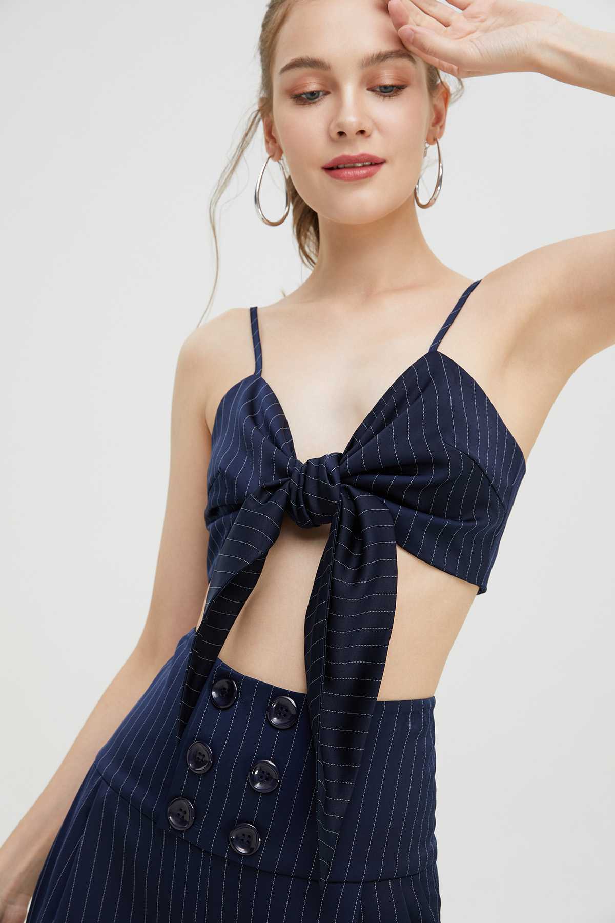 Hamburger Studio เสื้อครอป Pinstripe (SS19-KT0313)