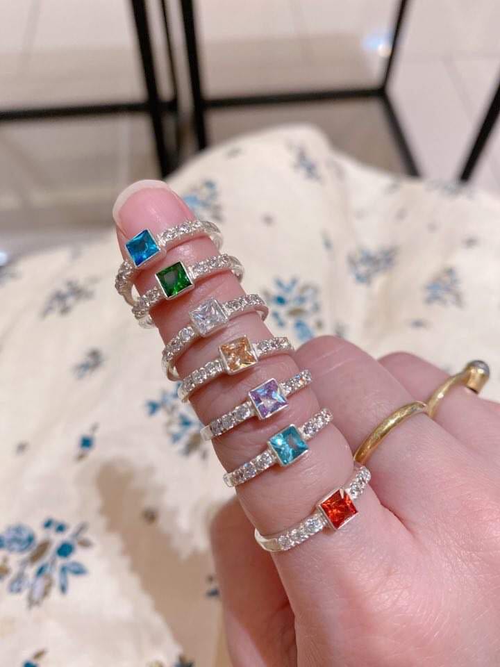 แหวนเพชรพลอยพญานาค เงินแท้ (แจ้งสีในรายละเอียดได้เลยนะครับ)