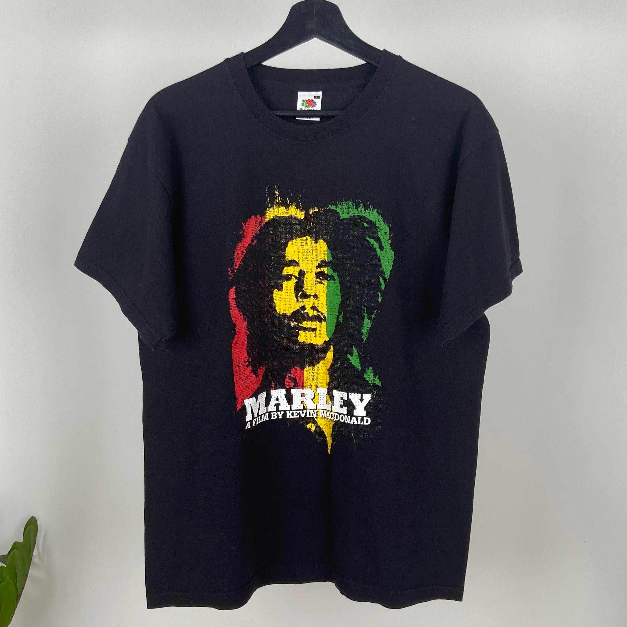 Bob Marley size M (20.5/27)