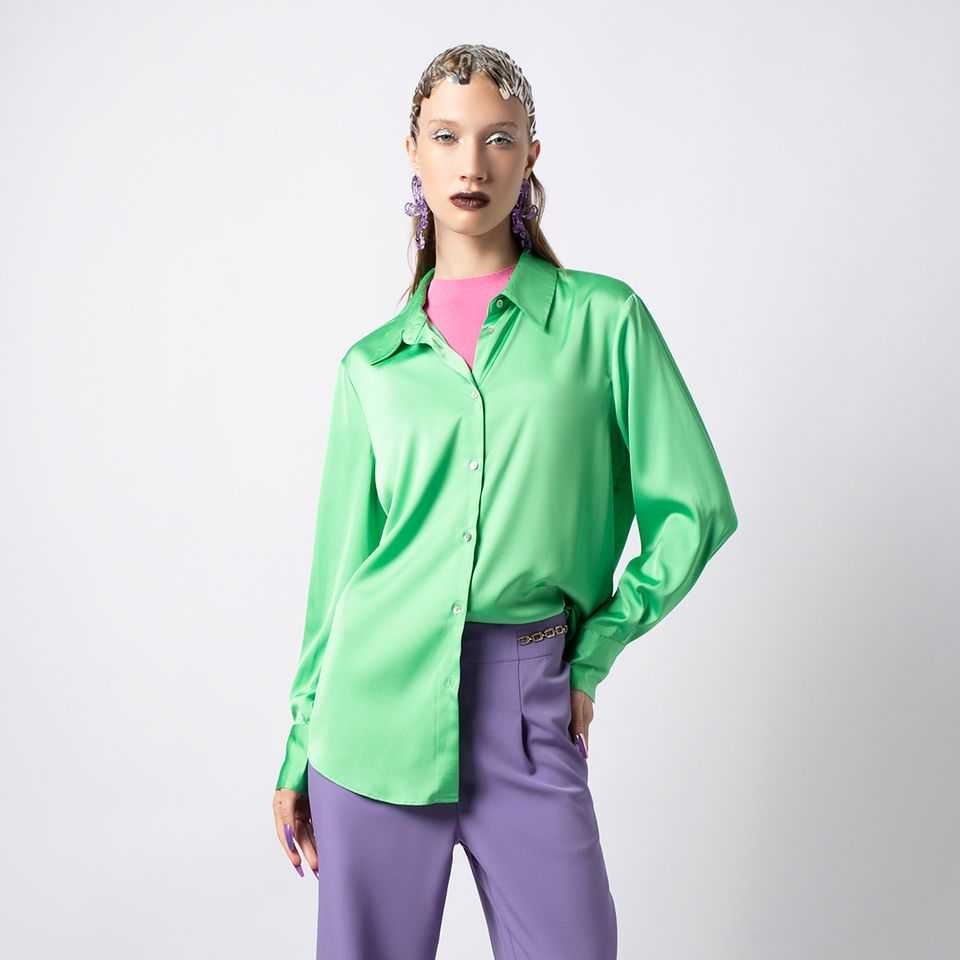 เสื้อเชิ้ตผ้าซาตินทรงโอเวอร์ไซส์ | Oversized Satin Shirt | 06179