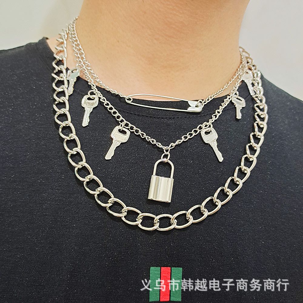 พร้อมส่ง🖤สร้อยกุญแจ