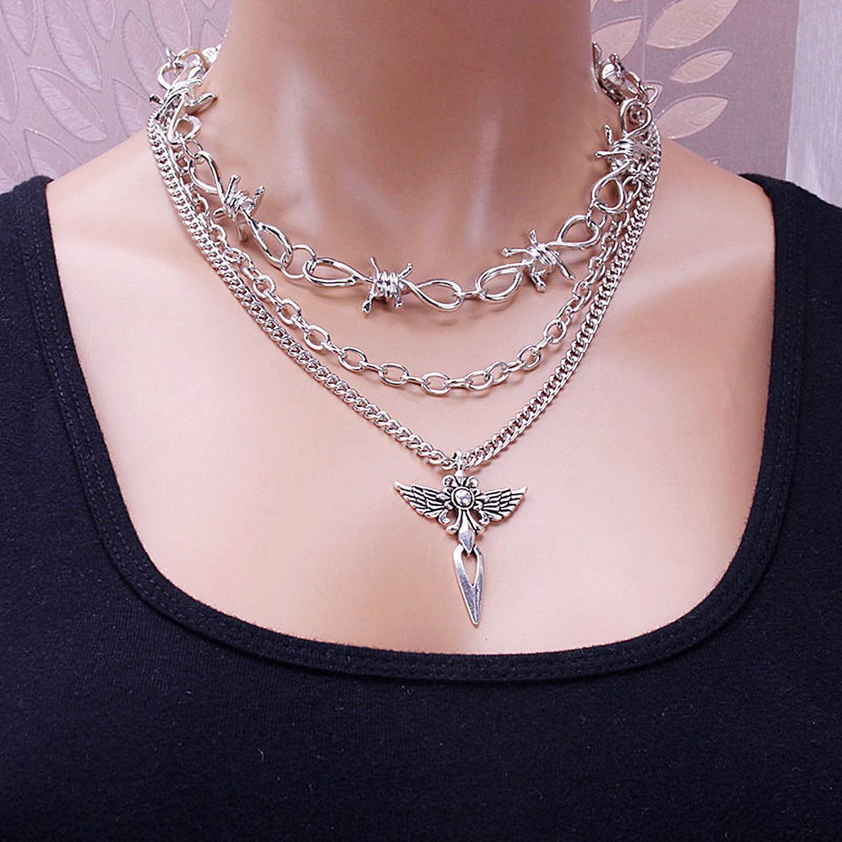 พร้อมส่ง🖤สร้อยปีกนก