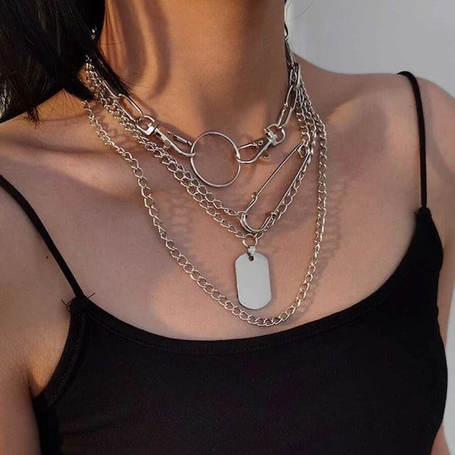พร้อมส่ง🖤สร้อยเข็มกลัด