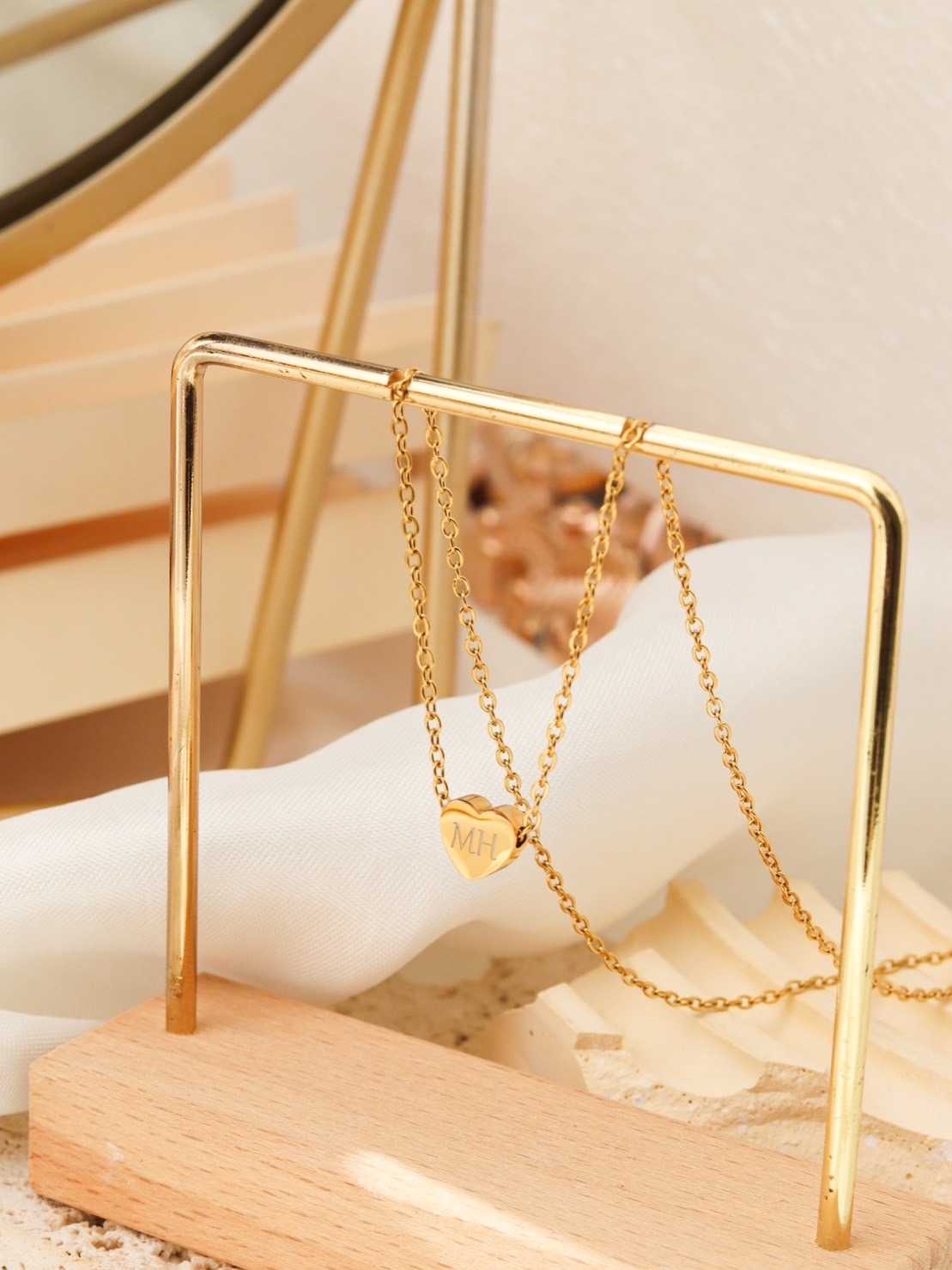 LOVE H Necklace สร้อยคอหัวใจ