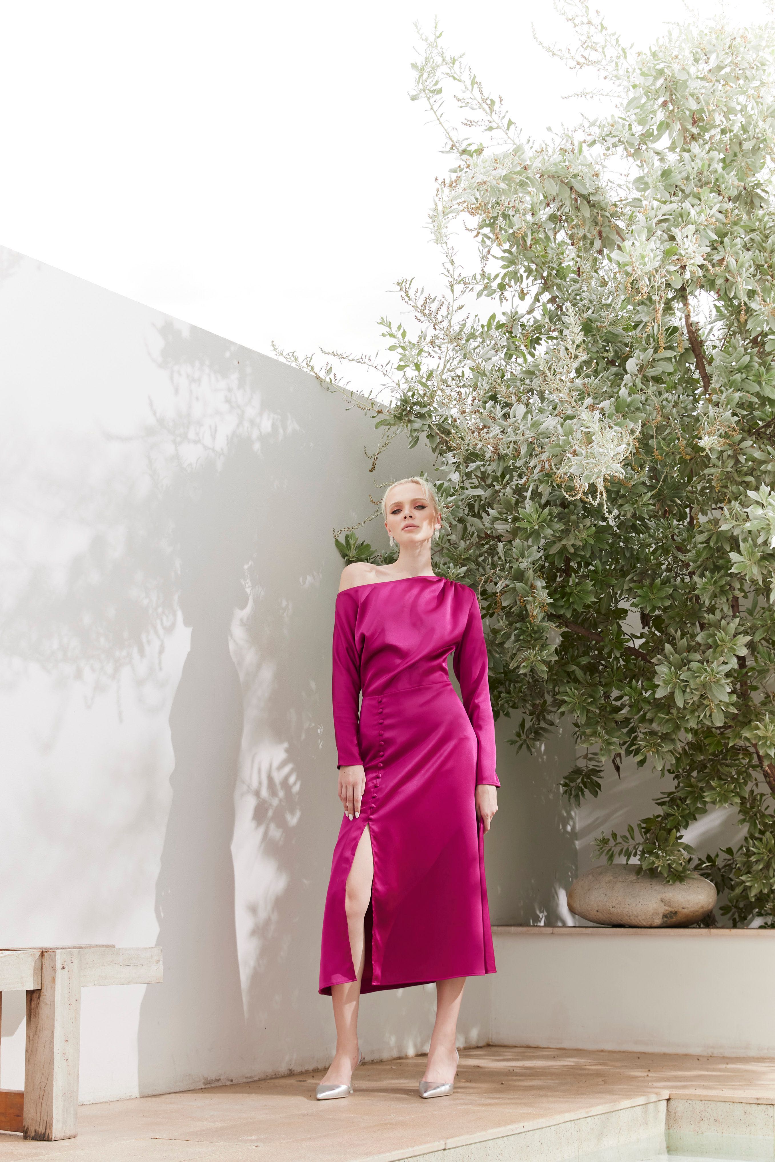 MAVE ATELIER รุ่น Luna Dress Magenta Pink ชุดเดรสไปงาน