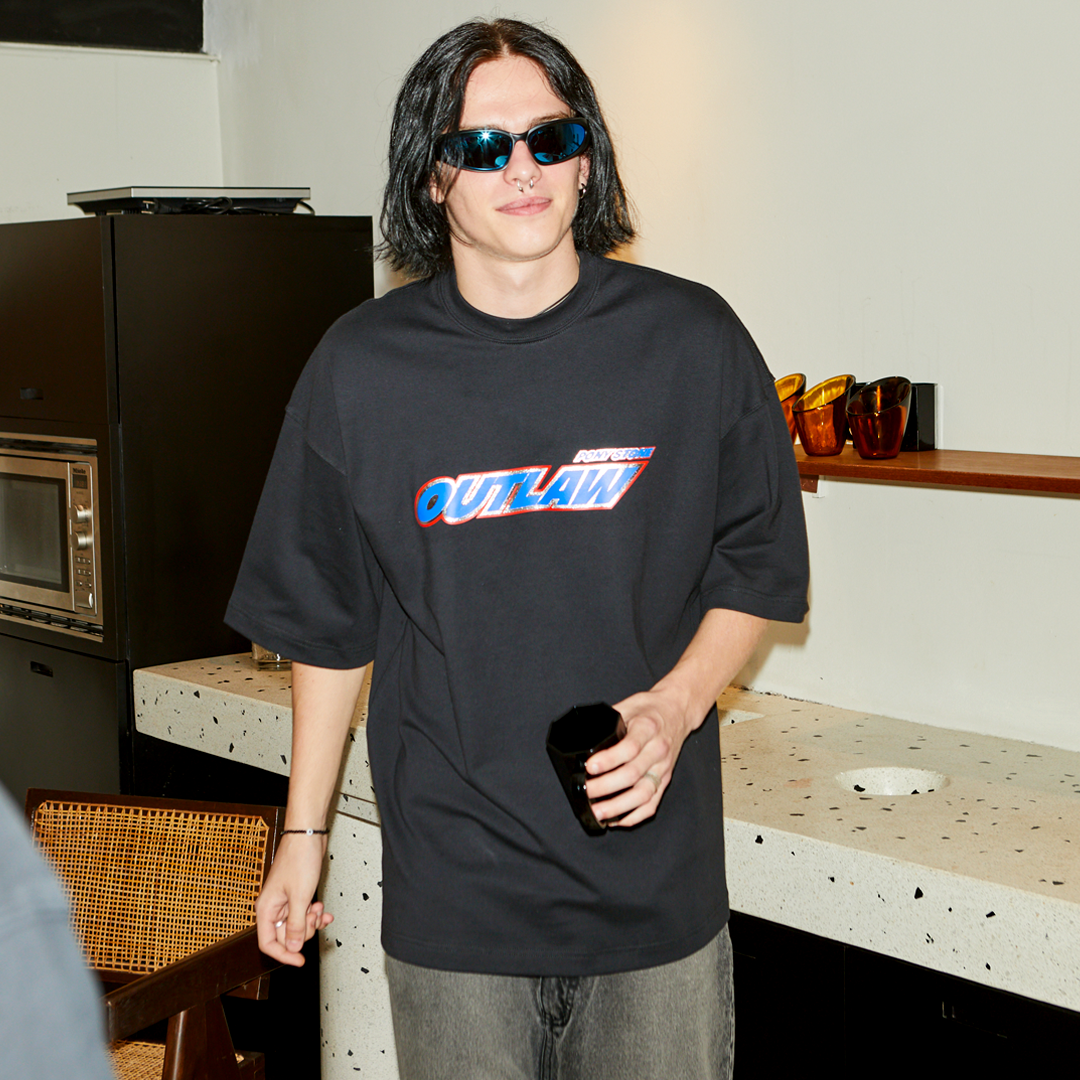 OUTLAW Tee