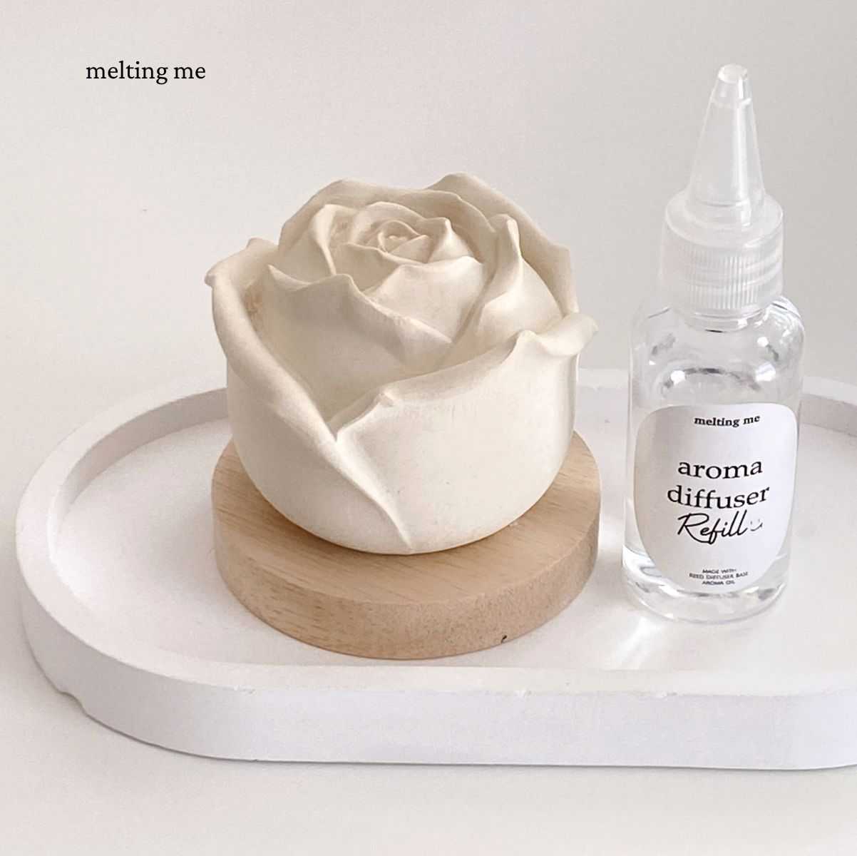 melting me :  Blooming Single Rose ปูนกระจายกลิ่นพร้อมน้ำหอมปรับอากาศ 30 ml.