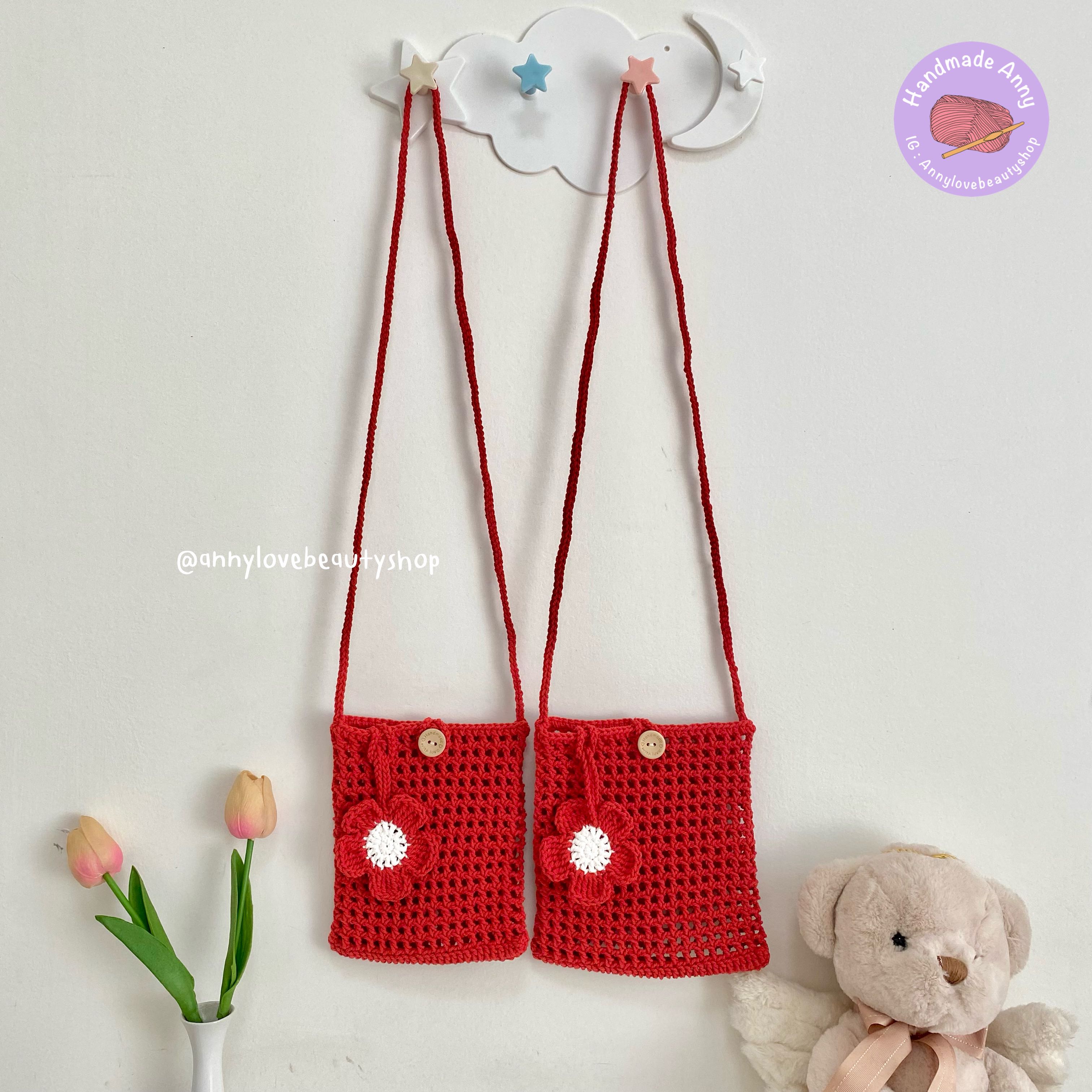 HandmadeAnny 🍎 กระเป๋าสะพายข้างถักไหมพรม โทนสีแดง🍒
