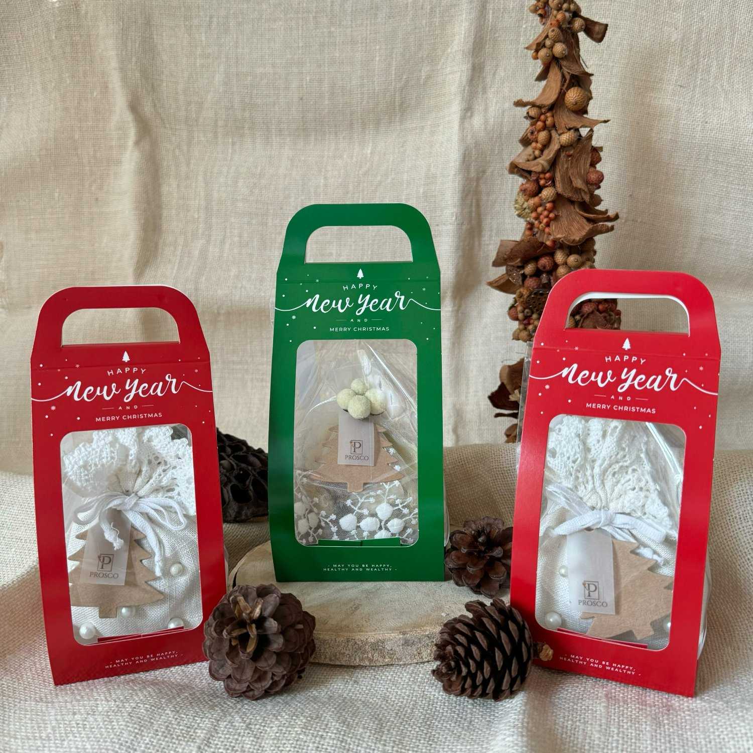 Christmas Scented Sachet (ถุงหอมดอกไม้ธรรมชาติ) + FREE Aroma Fragrance Oil 5 ml.