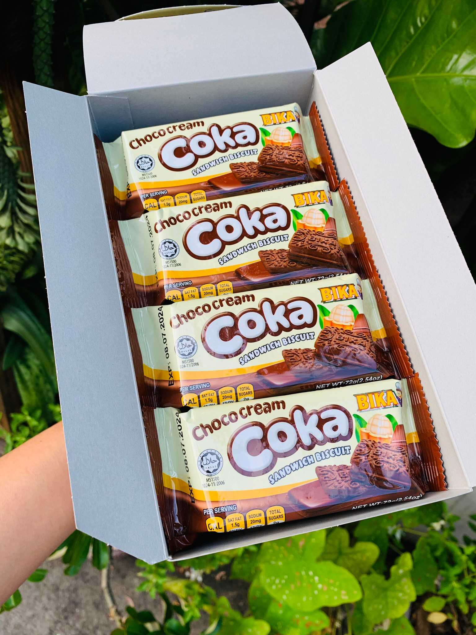 COKA Sandwich Biscuit-Milk Cream คุกกี้ครีมนม และ ช็อกโลแลต หอม นุ่ม อร่อย