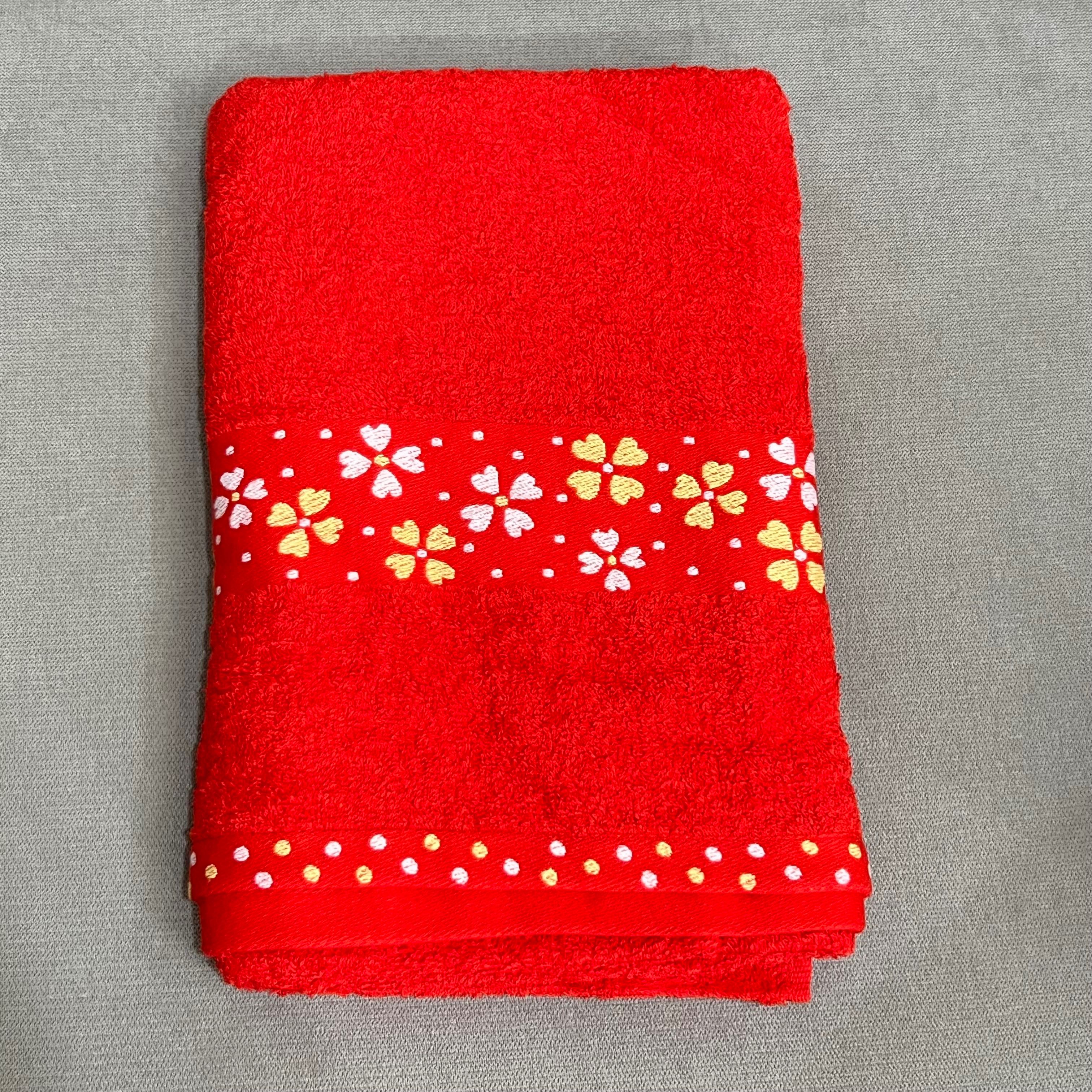 ผ้าเช็ดตัว ผ้าขนหนู สีแดง ขนาด 68 x 135 ซม.