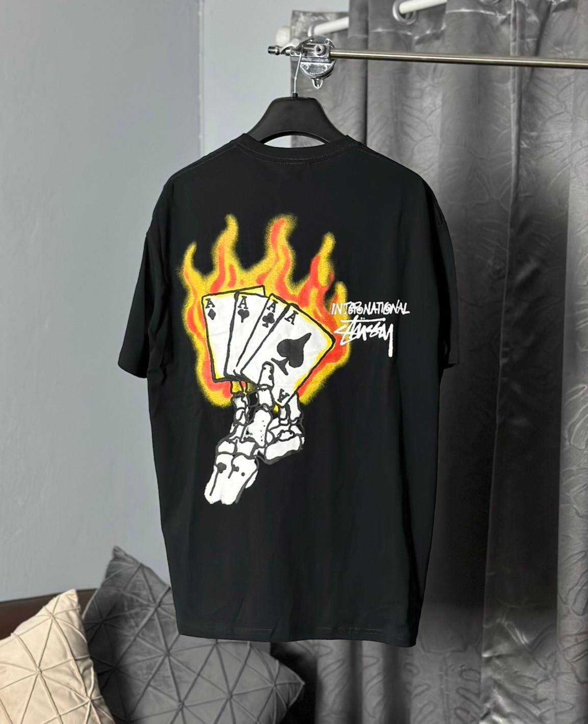 STUSSY READ EM N 4,500฿  WEEP SS TEE