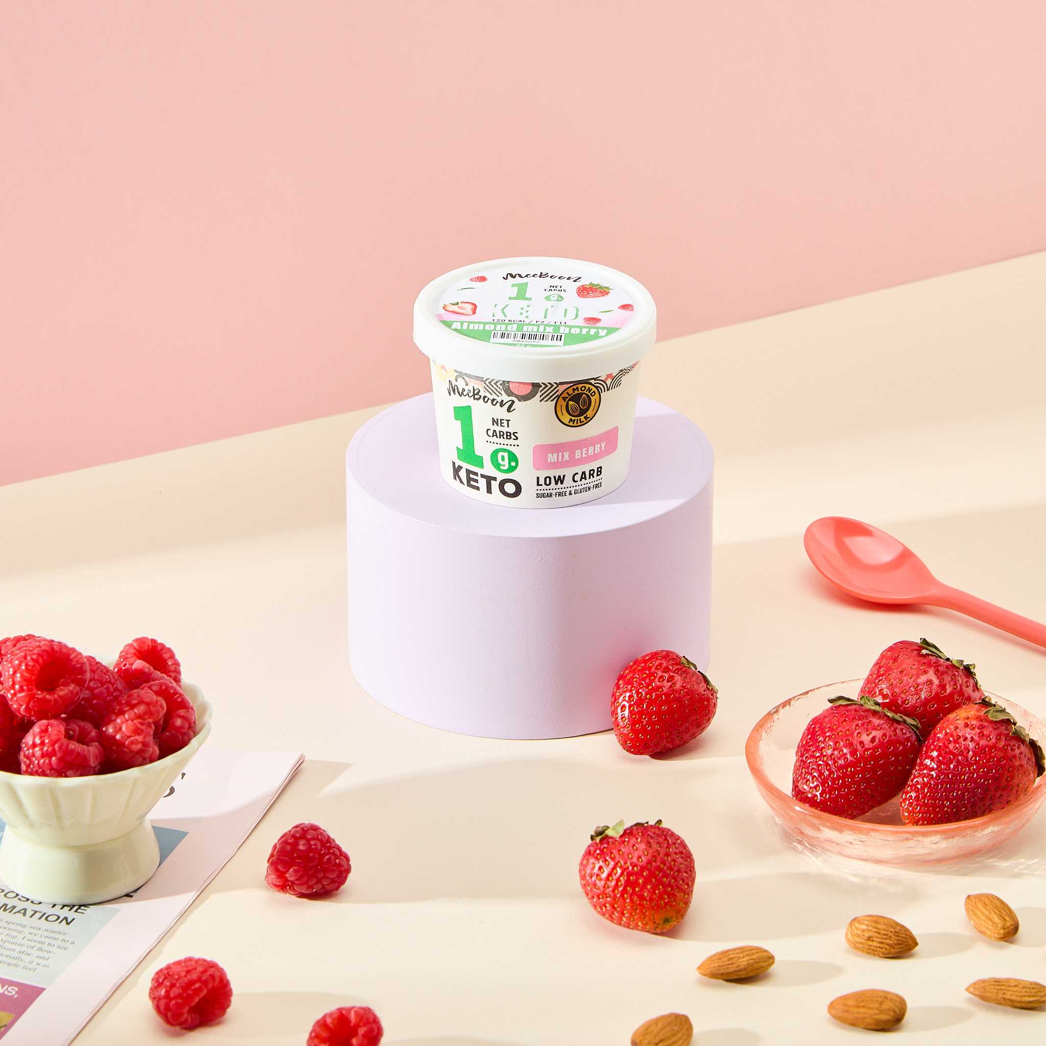 Almond mix berry