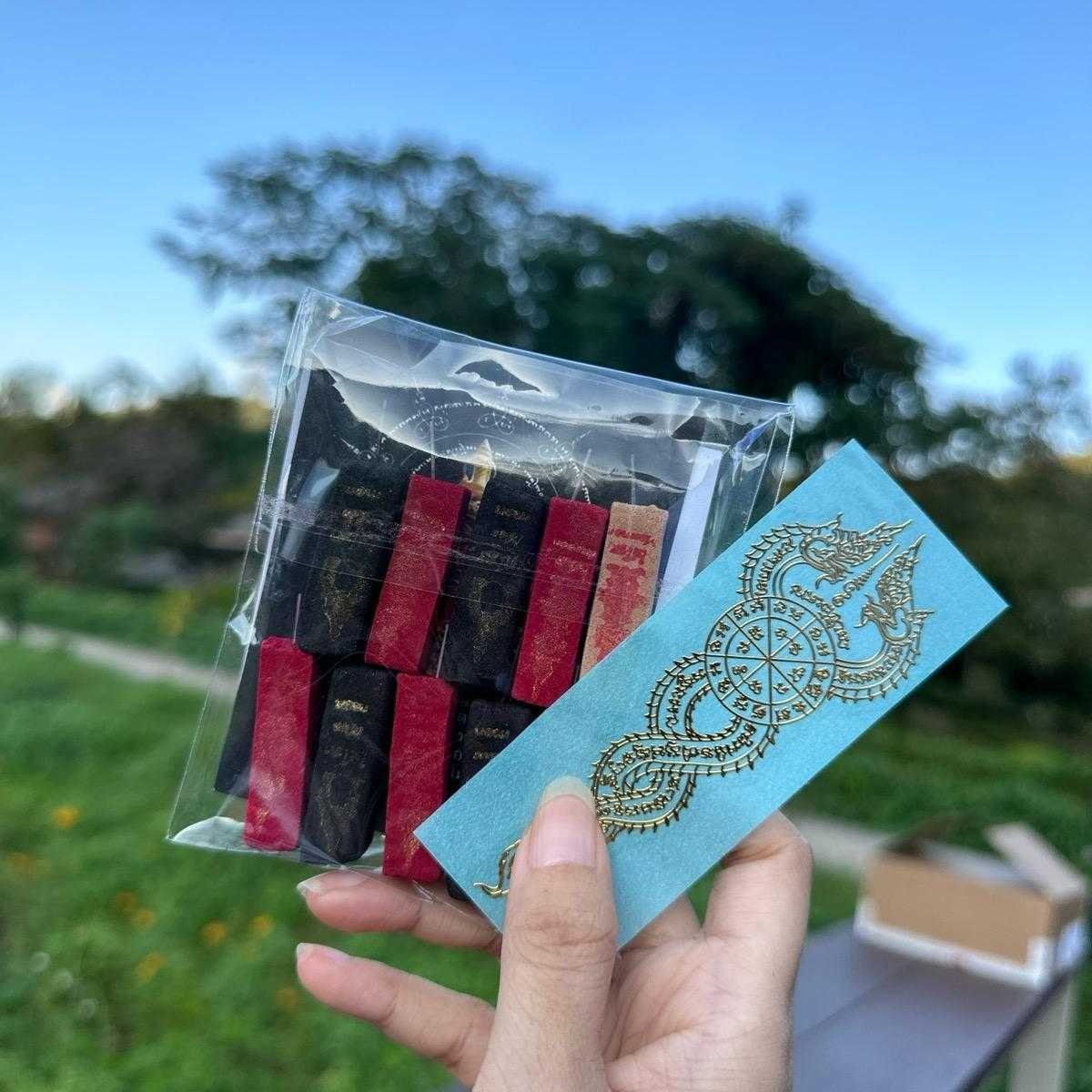 สติ๊กเกอร์นาคาผ่านพิธี พร้อมธูปตัวเลข 1 ห่อ