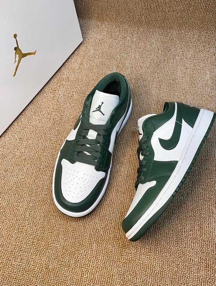 Nike Air Jordan 1 Low Galactic Jade 