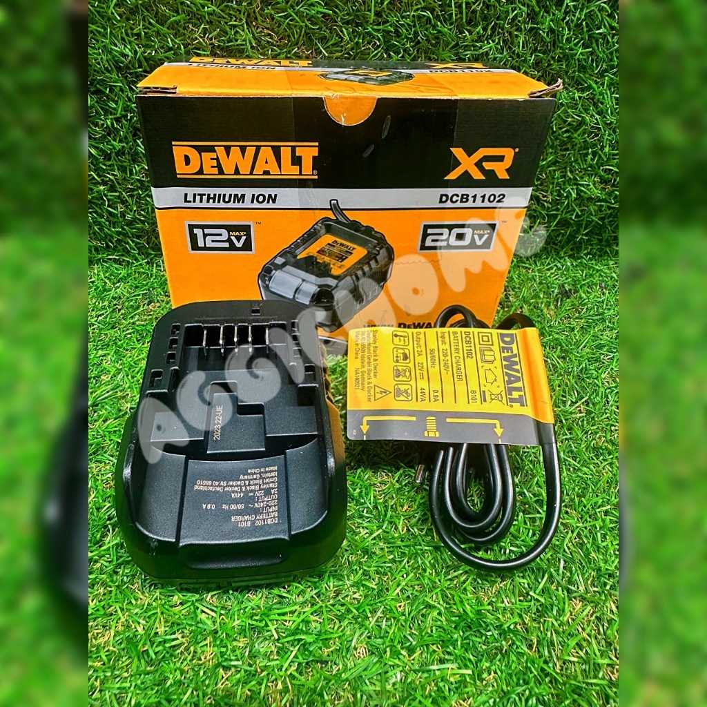 DEWALT แท่นชาร์จ รุ่น DCB1102 แรงดัน 12V/20V (Max 2A)