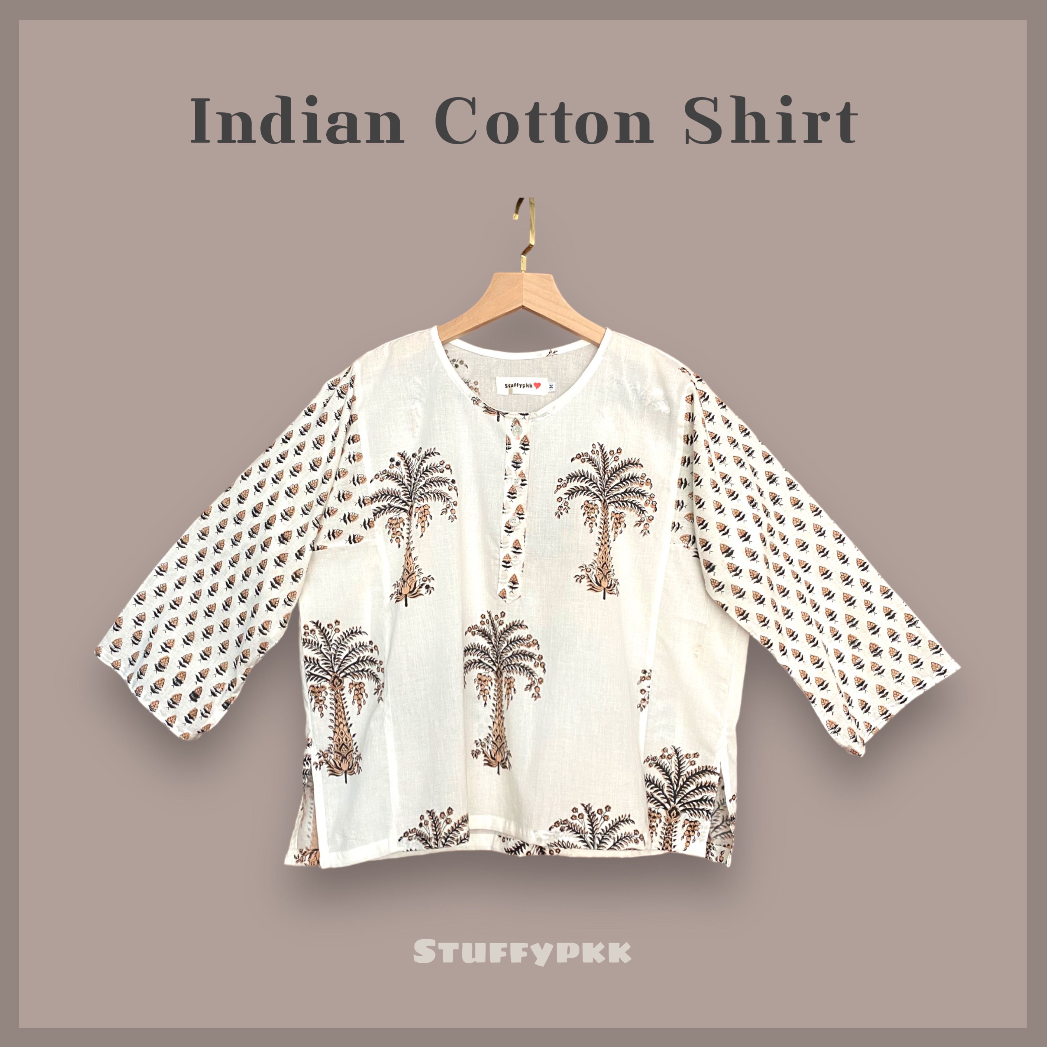 𝐊𝐚𝐲𝐥𝐚 𝐬𝐡𝐢𝐫𝐭 เสื้อคอกลมสีขาวลาย ต้นปาล์ม