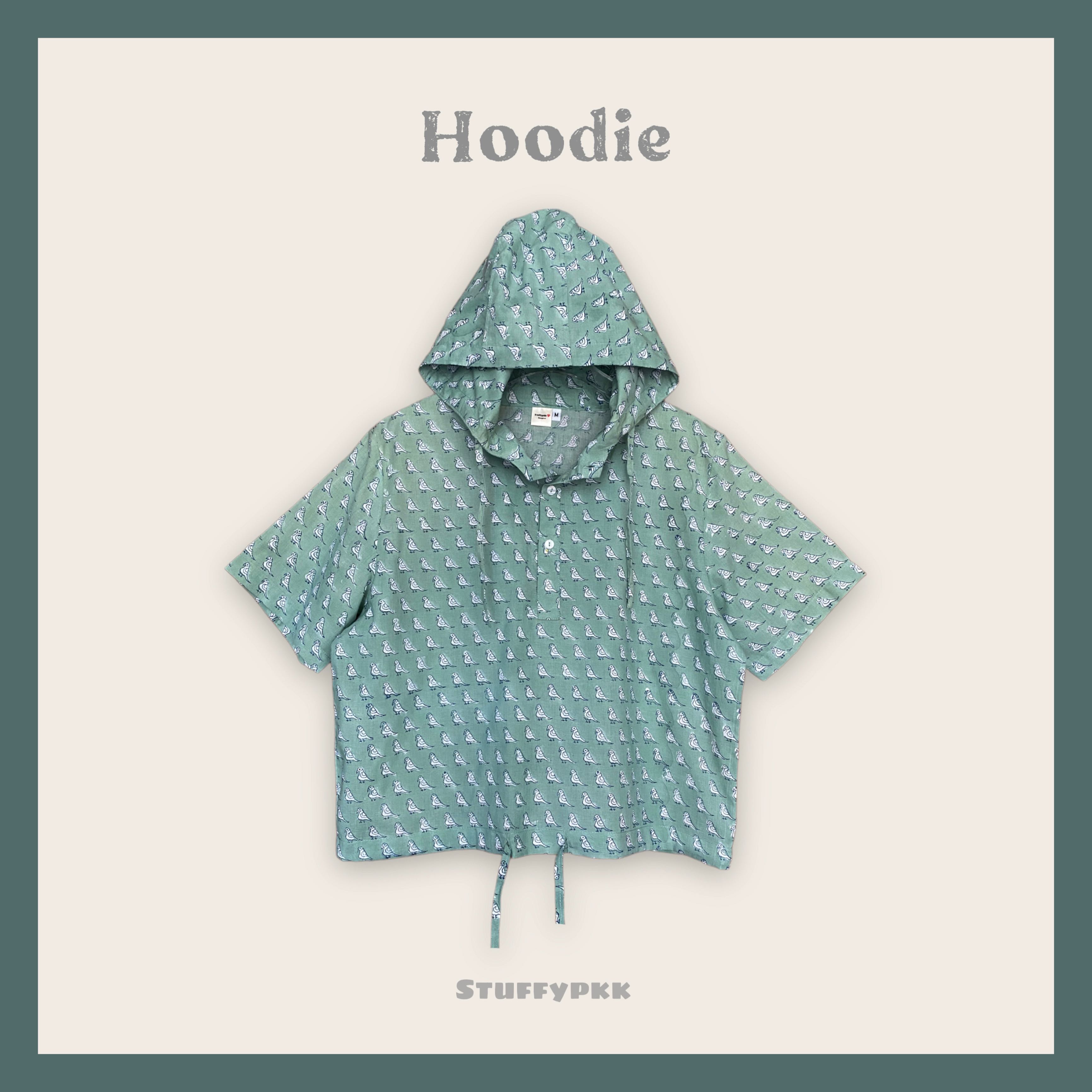 𝐇𝐨𝐨𝐝𝐢𝐞 𝐒𝐡𝐢𝐫𝐭 แขนสั้น สีเขียว