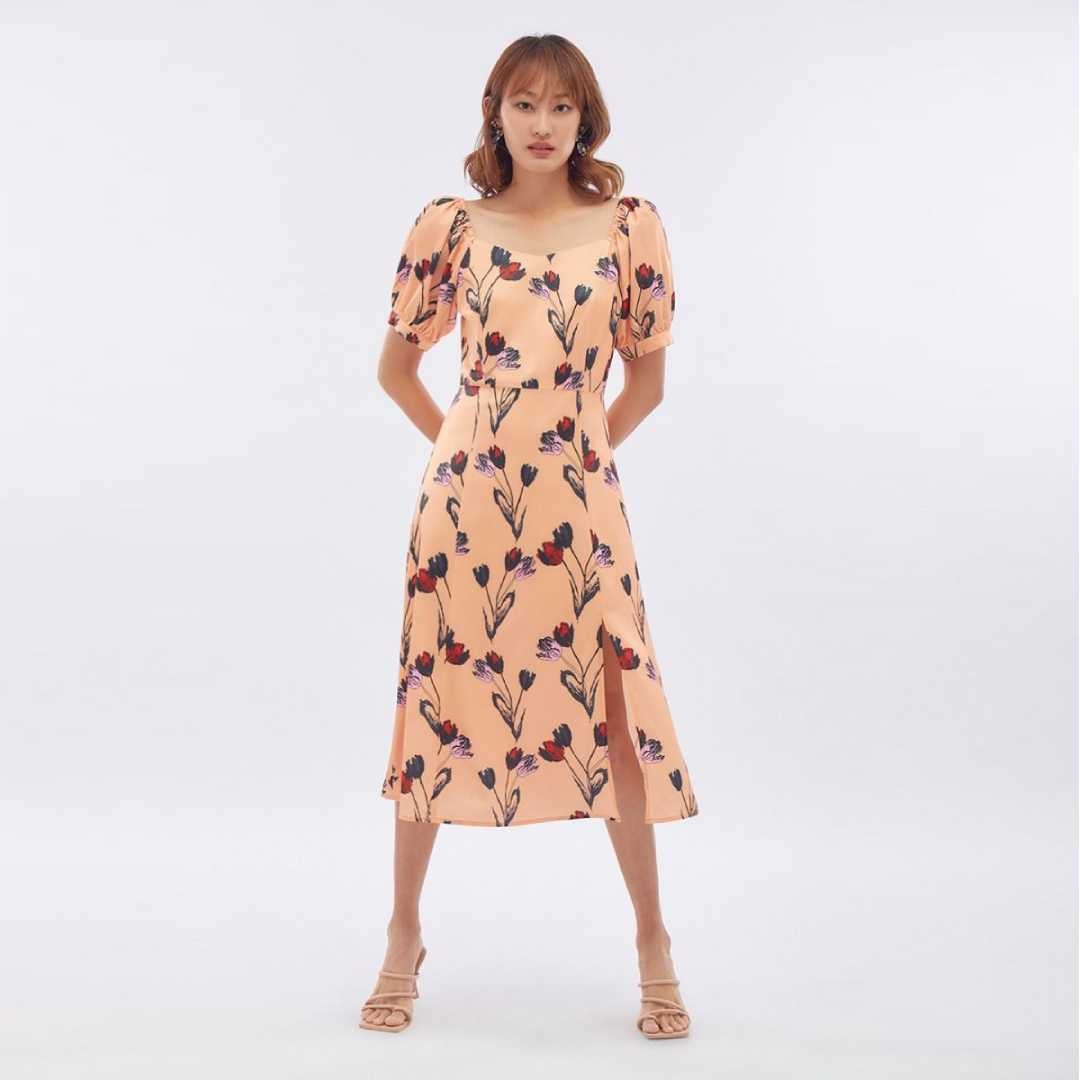 เดรสพิมพ์ลายดอกไม้ | Floral Print Midi Dress with Slit Detail | 06035