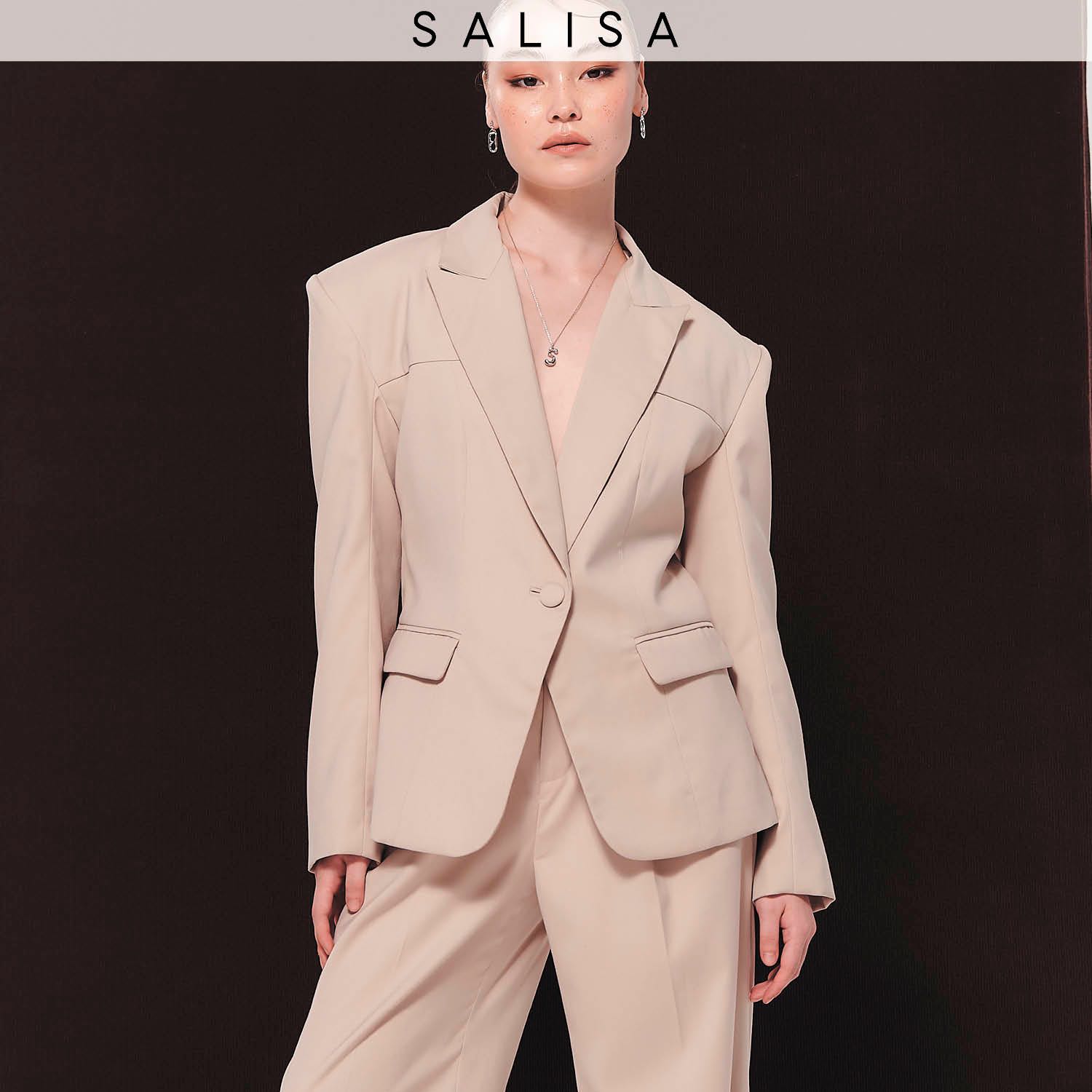 BLAZER FW23 Overstated Shoulders, Body Slim-Fit Ivory