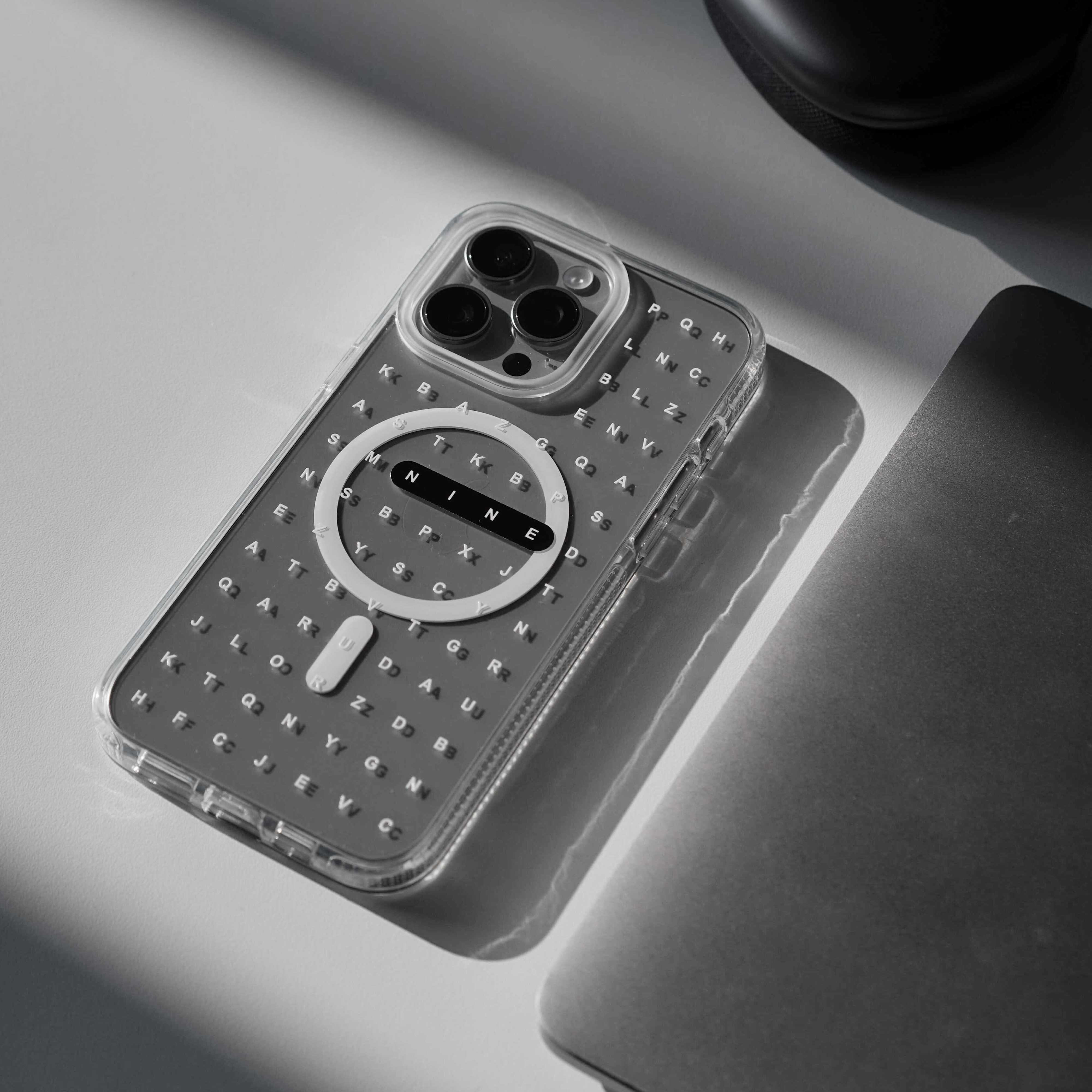 [MAGSAFE BUMPER CLEAR] FILL IN THE BLACK MAGSAFE ขอบใส