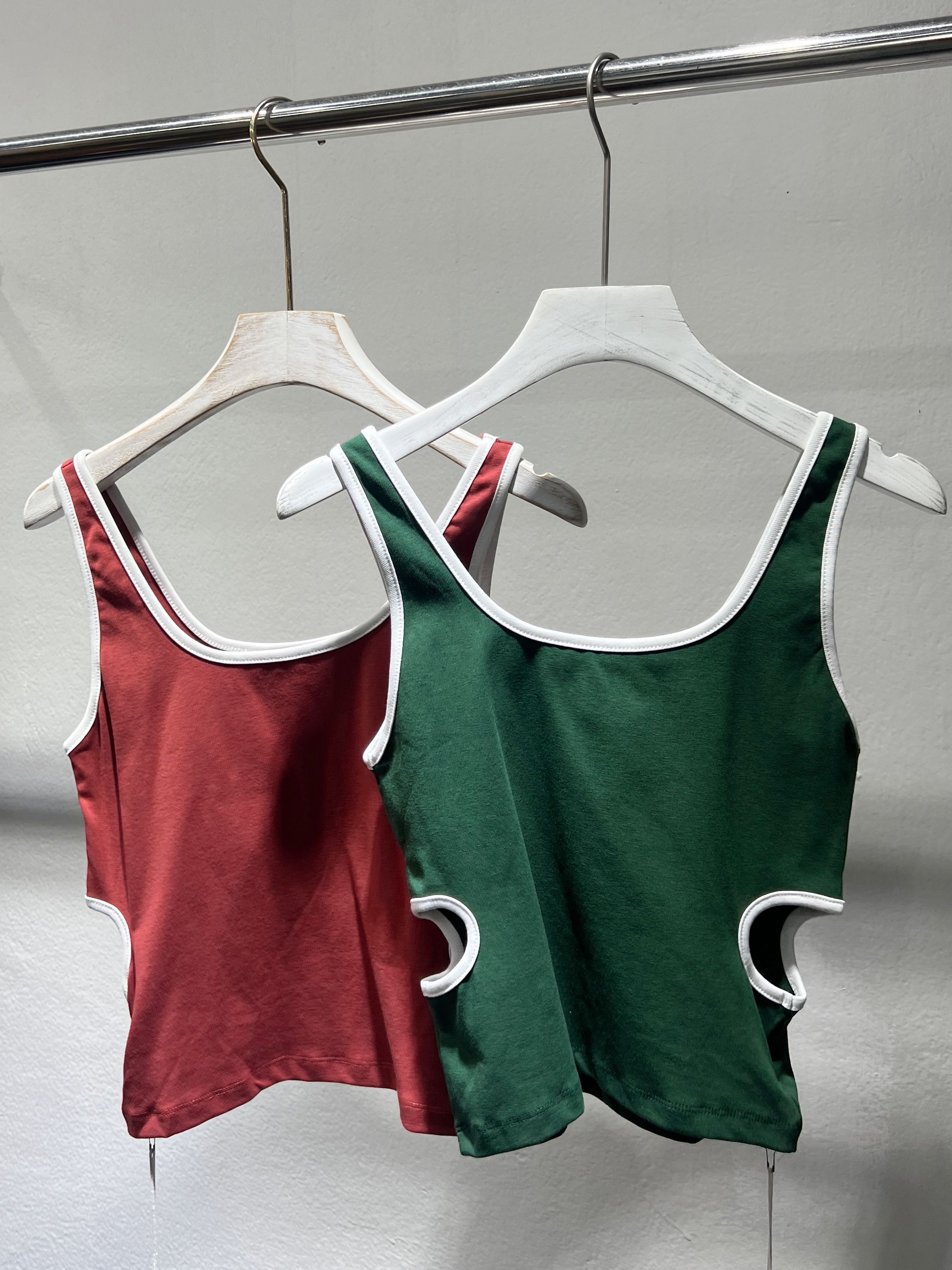 A11 - Tank Top เสื้อกล้ามเว้าเอว