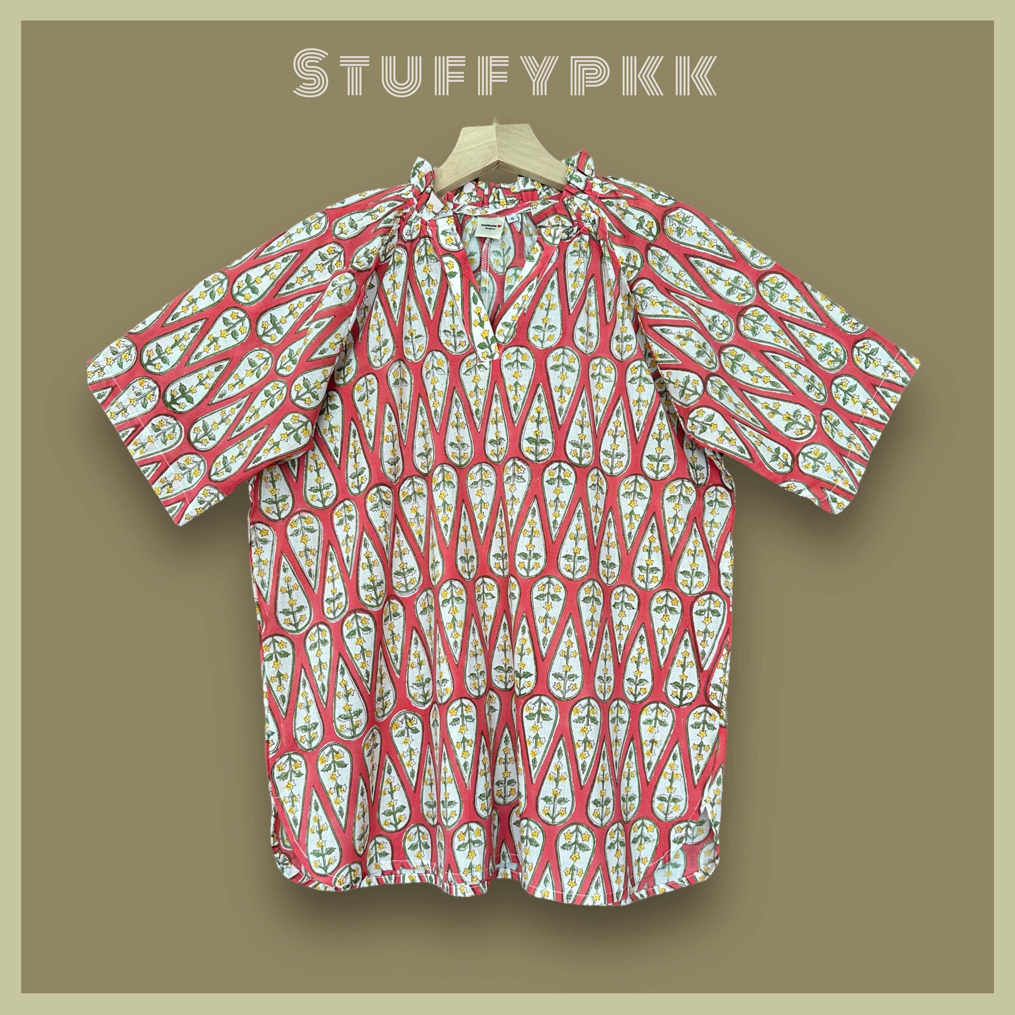 เสื้อคอจีบระบาย แขนสั้นสีแดง