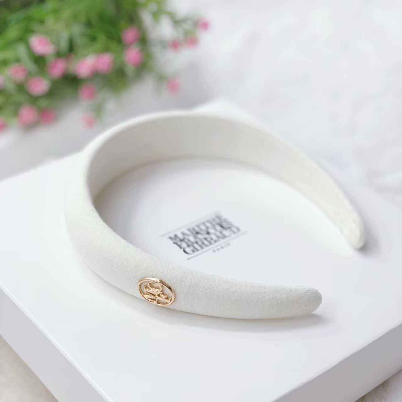 Marithe Headband (White)