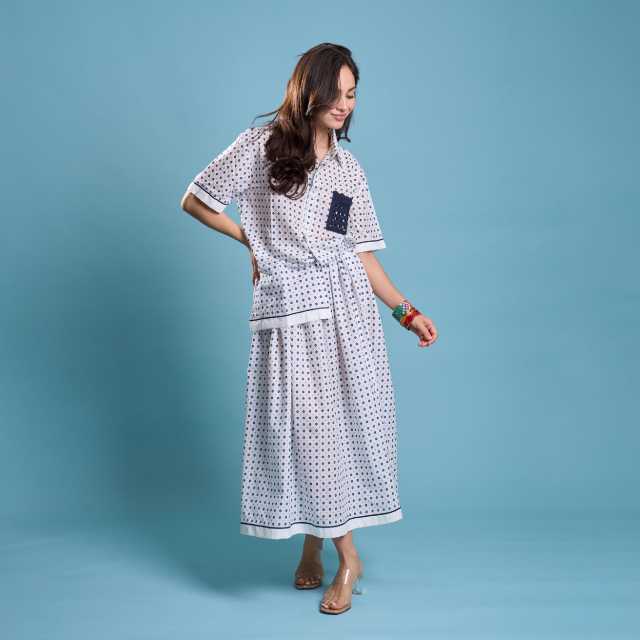 Rebecca Skirt ( White, Size SM )