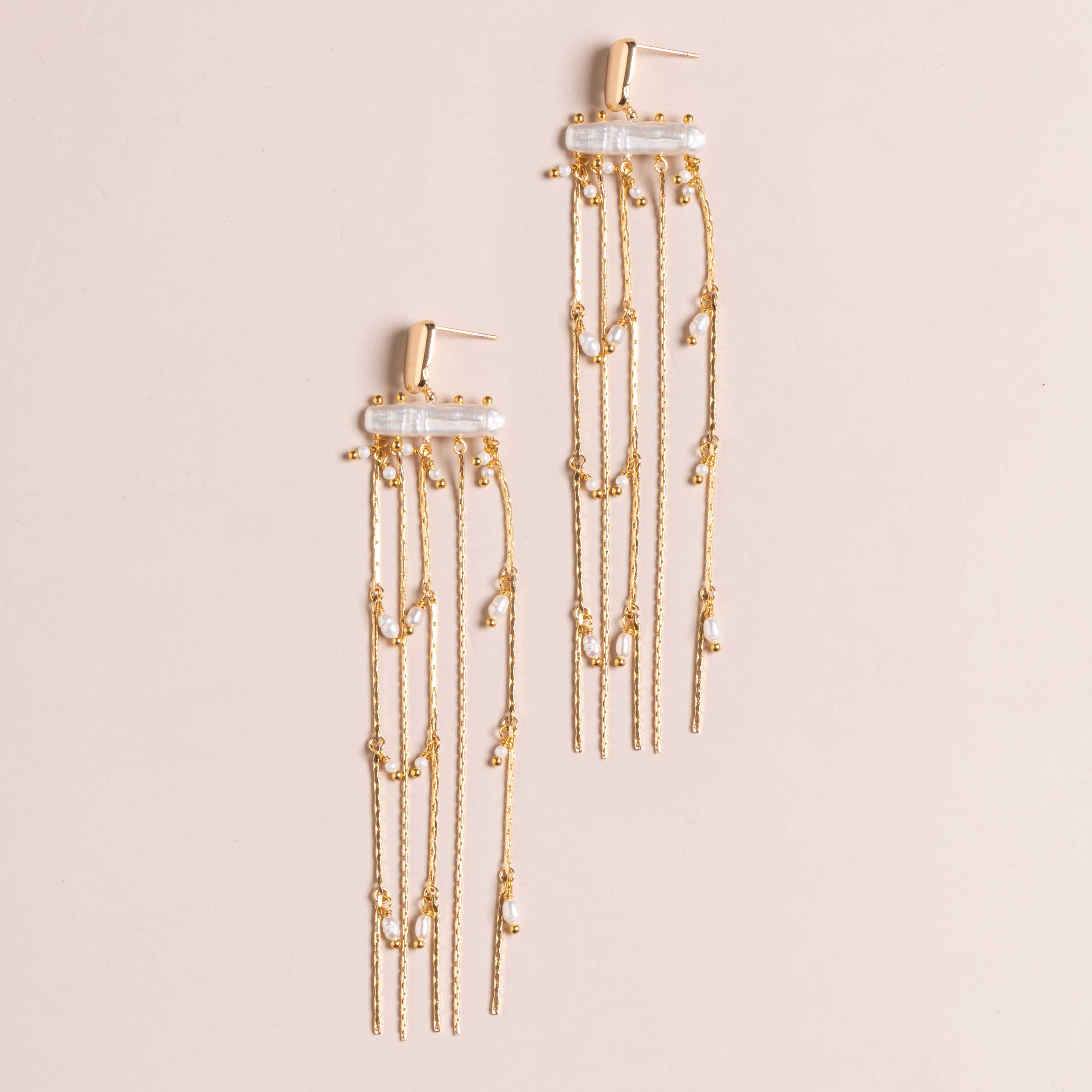 WHITE PEARL GOLD CHAIN FRINGE EARRINGS