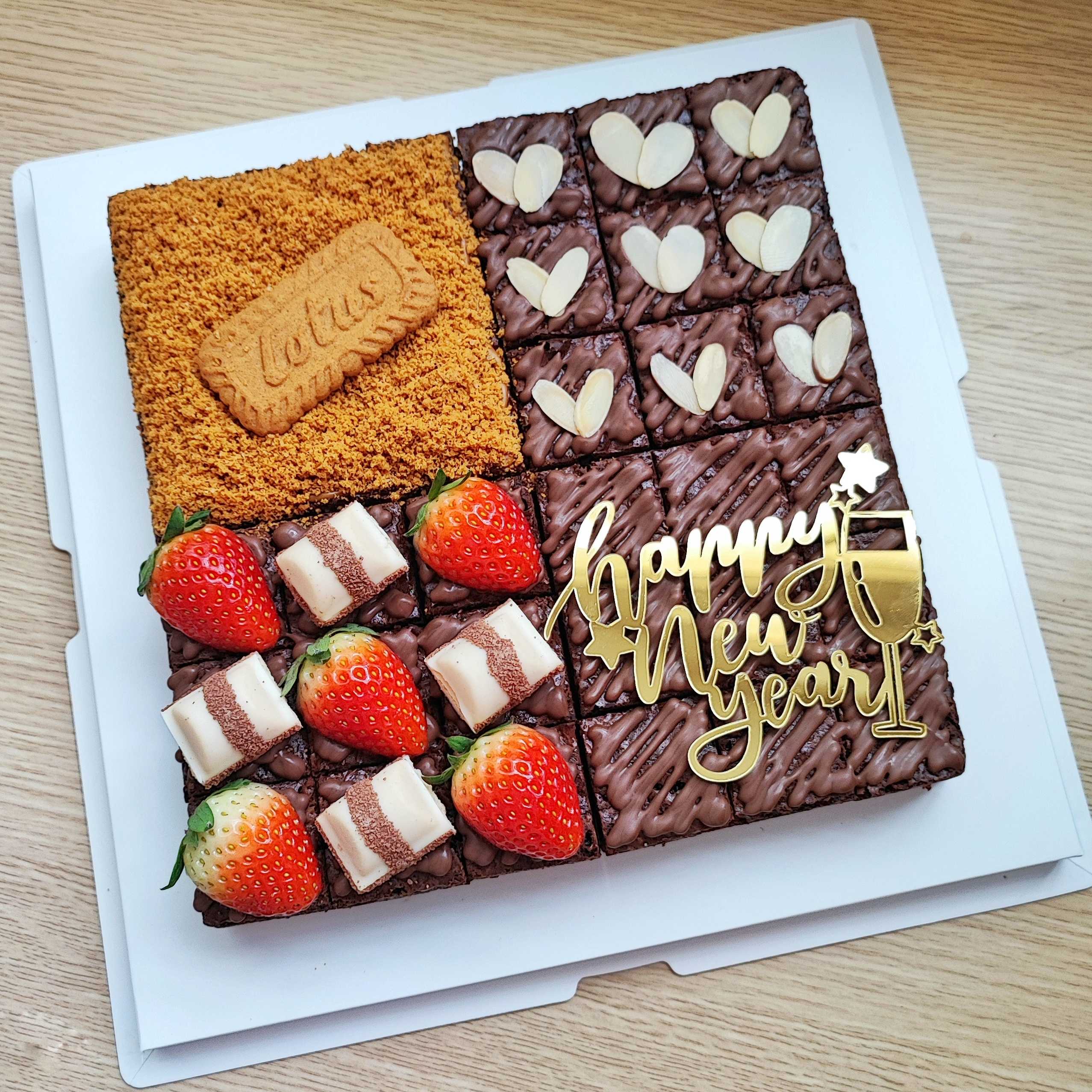 วันเกิด/ปีใหม่/โอกาสพิเศษ ~ Brownies (พรีออเดอร์&ส่ง Grab เท่านั้นค่ะ)