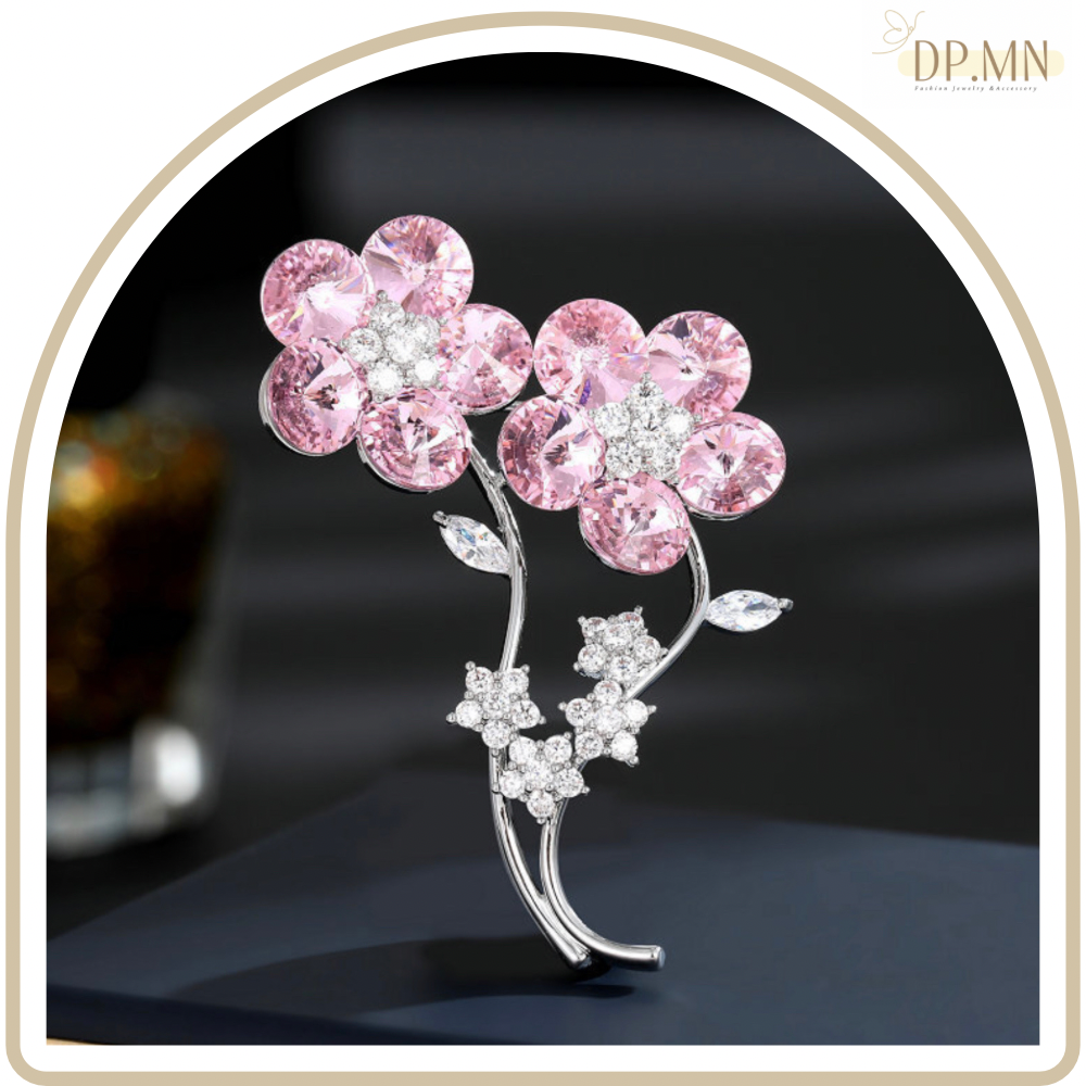 เข็มกลัด High CZ ชุบทอง 18K รูปดอกไม้สีชมพู  ❀  ❀