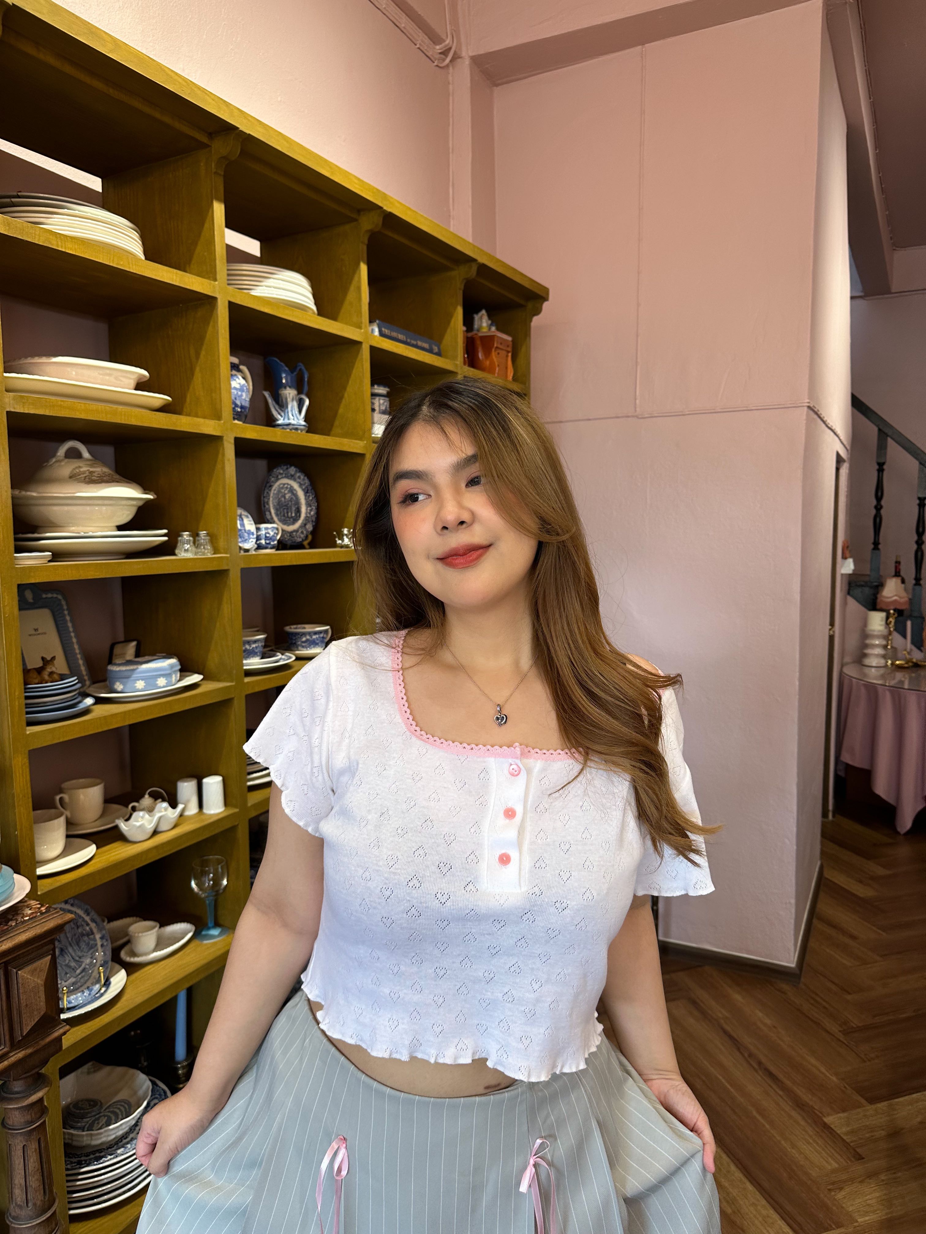 Hope Top ผ้าฉลุหัวใจ แต่งกระดุม สาวอวบ - clarine_bkk