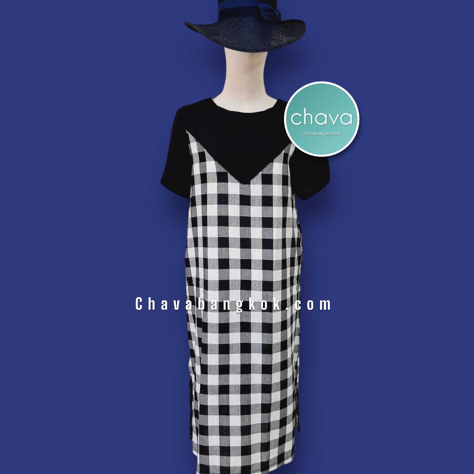 Maxi Dress /  สีขาวดำ ตัดต่อ ลายตาราง มีแขน กระดุมหลัง กระเป๋า 2 ข้าง