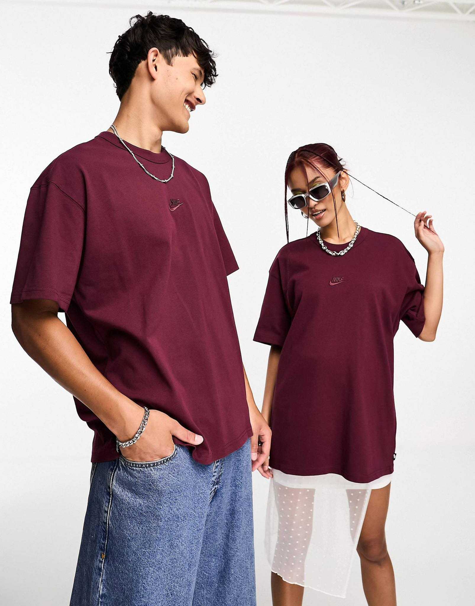 Nike Sportswear Premium Essentials  T-Shirt