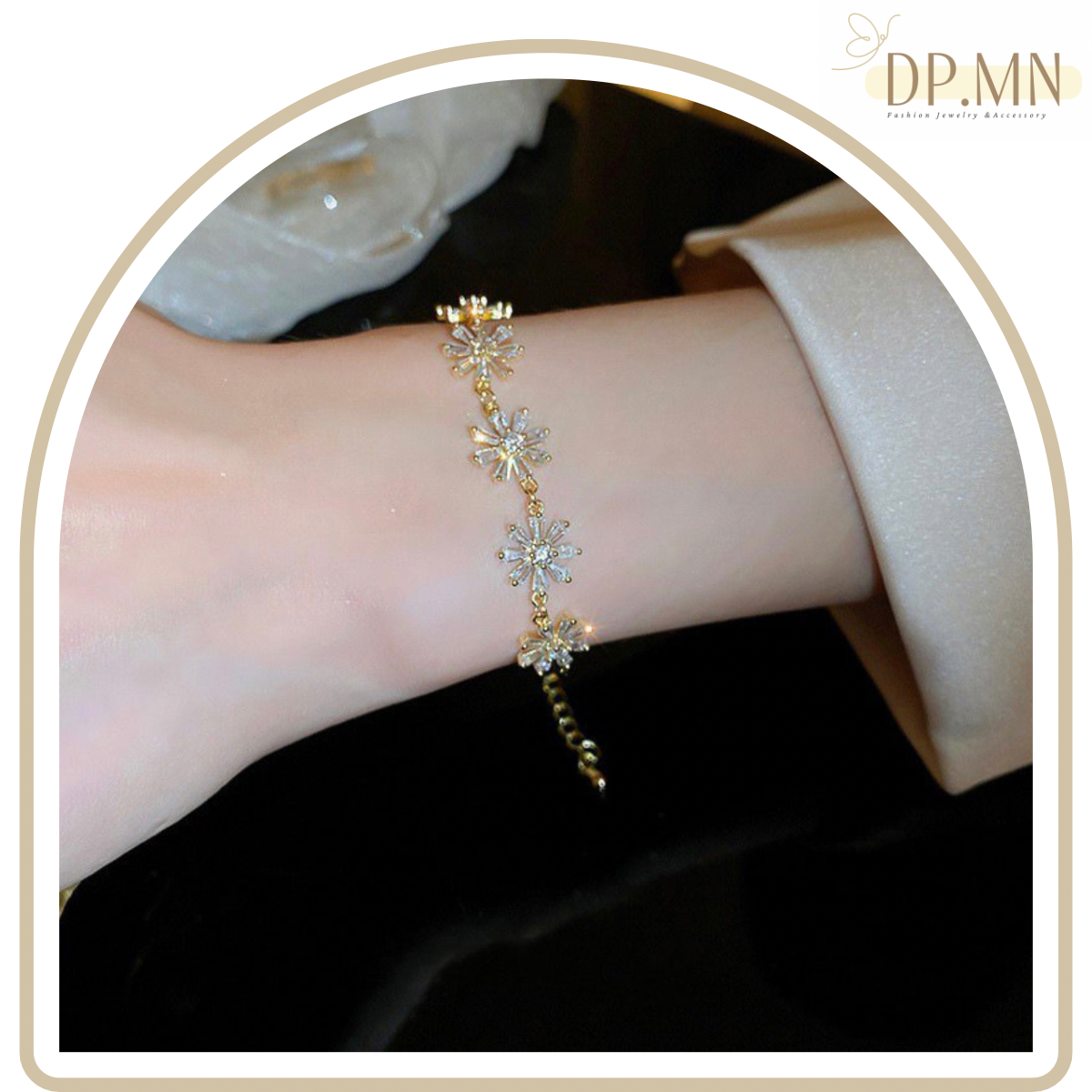 สร้อยข้อมือ 14K ประดับด้วยรูปดอกไม้ เพชร CZ  สายปรับได้