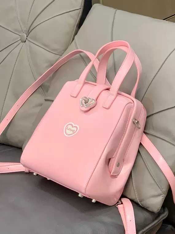 Preorder กระเป๋าสีชมพูววว