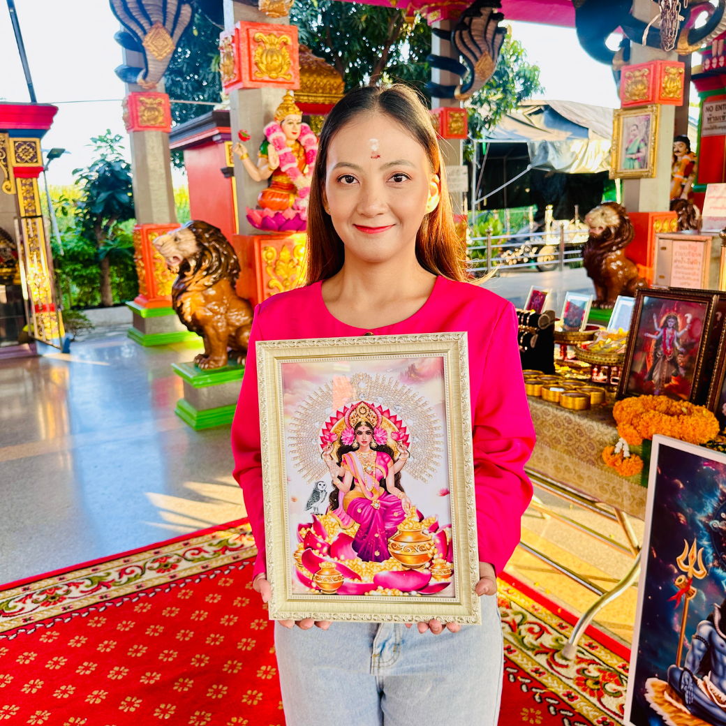 กรอบรูปพระแม่ลักษมี - เทวีแห่งความรัก ความสวยงาม ความมั่งคั่งร่ำรวย (ขนาด A4)
